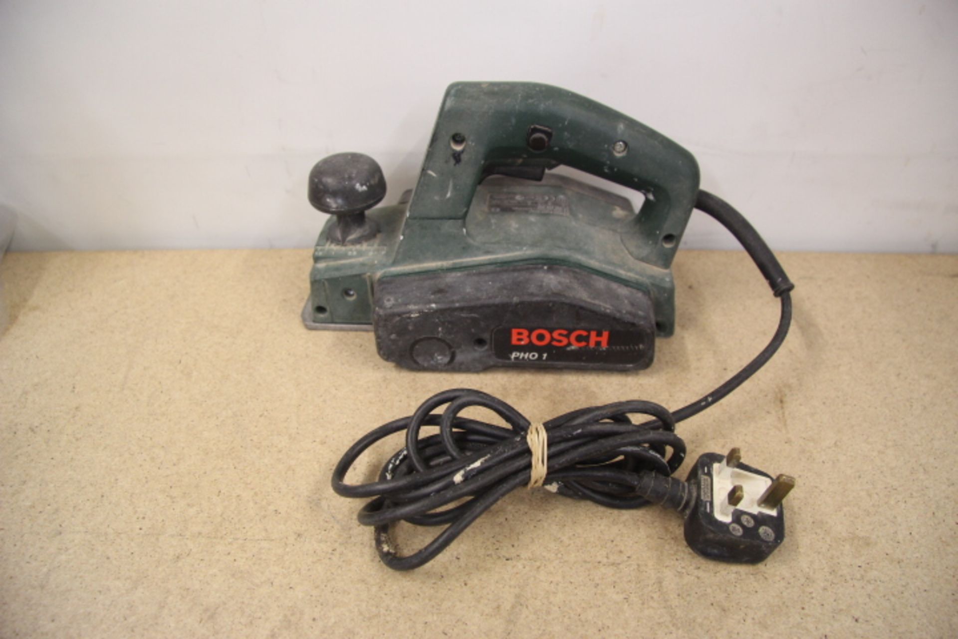 Grade U Bosch Electrical Sander