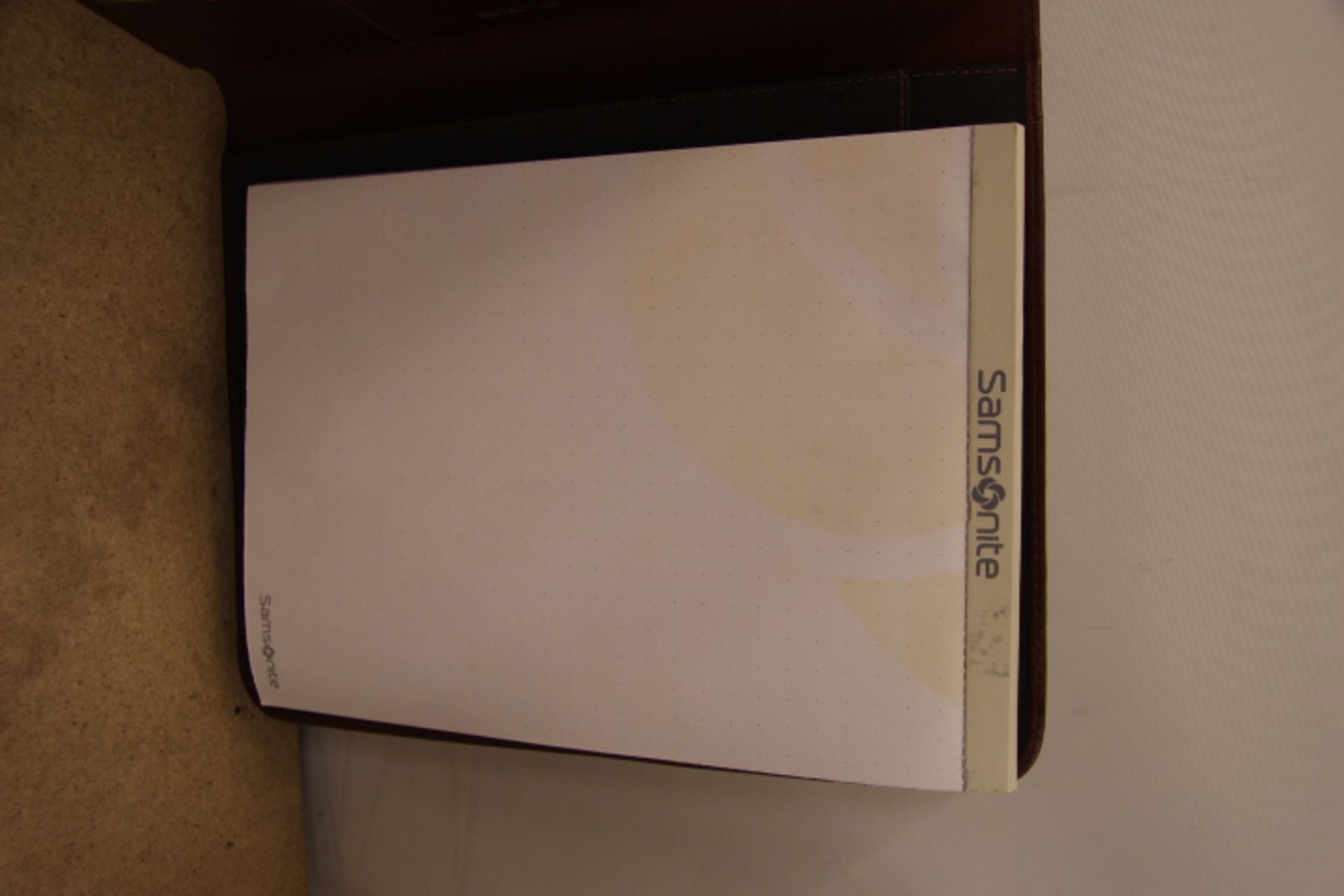 V Brand New Samsonite Gognac Leather Executive Folder With Writing Pad Card Holders Zipped Pocket - Image 2 of 3
