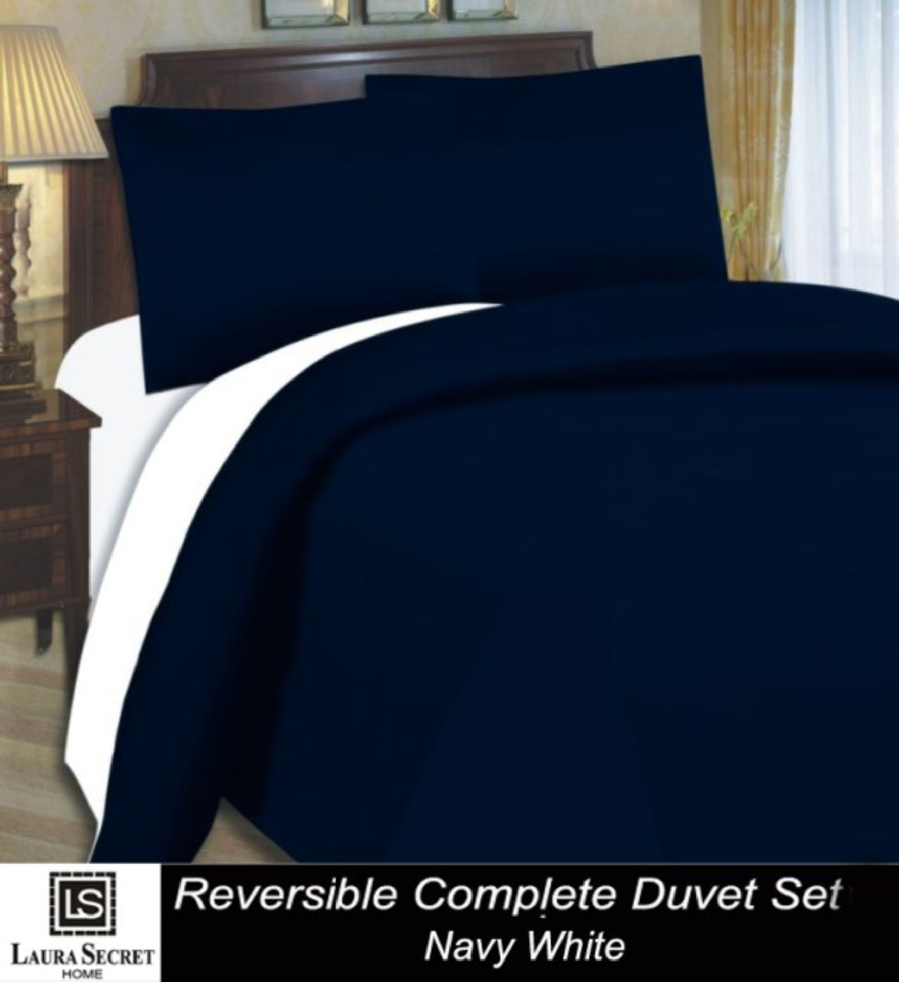 V Brand New Complete 4 piece King Size Reversible Bed Set Blue White Includes - 1 Duvet Cover - 1
