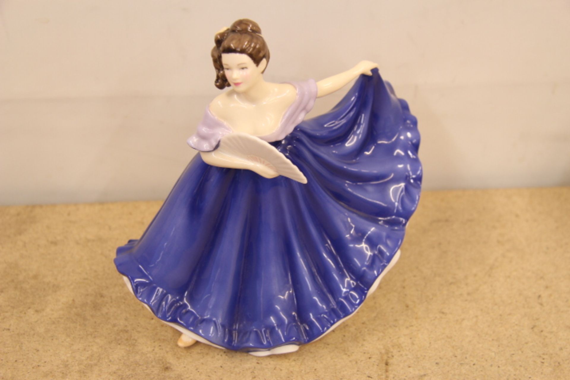 Grade U Royal Doulton Pretty Ladies-Elaine Figurine