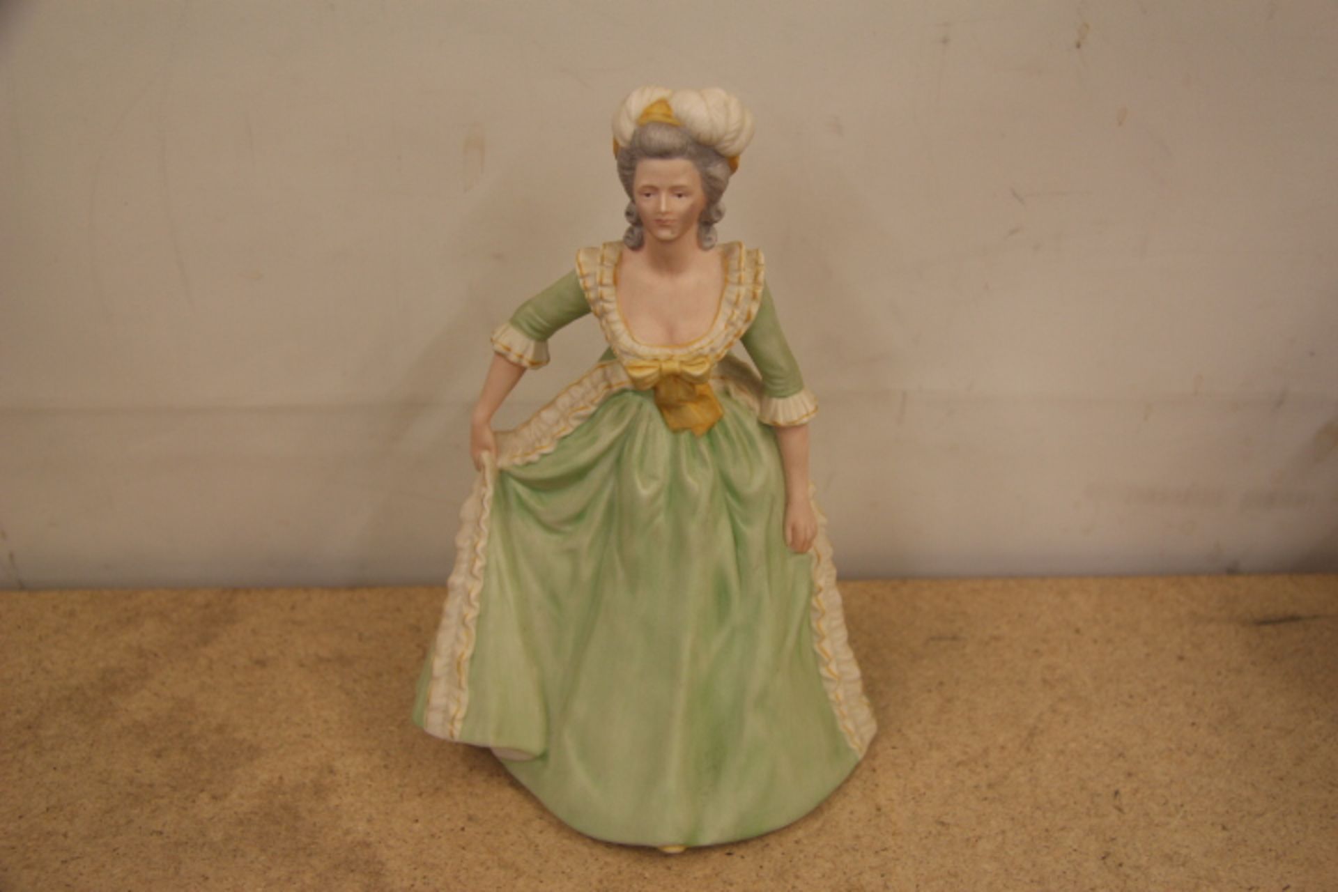 Grade U Limited Edition Franklin Porcelain-Marie Antonette Figurine