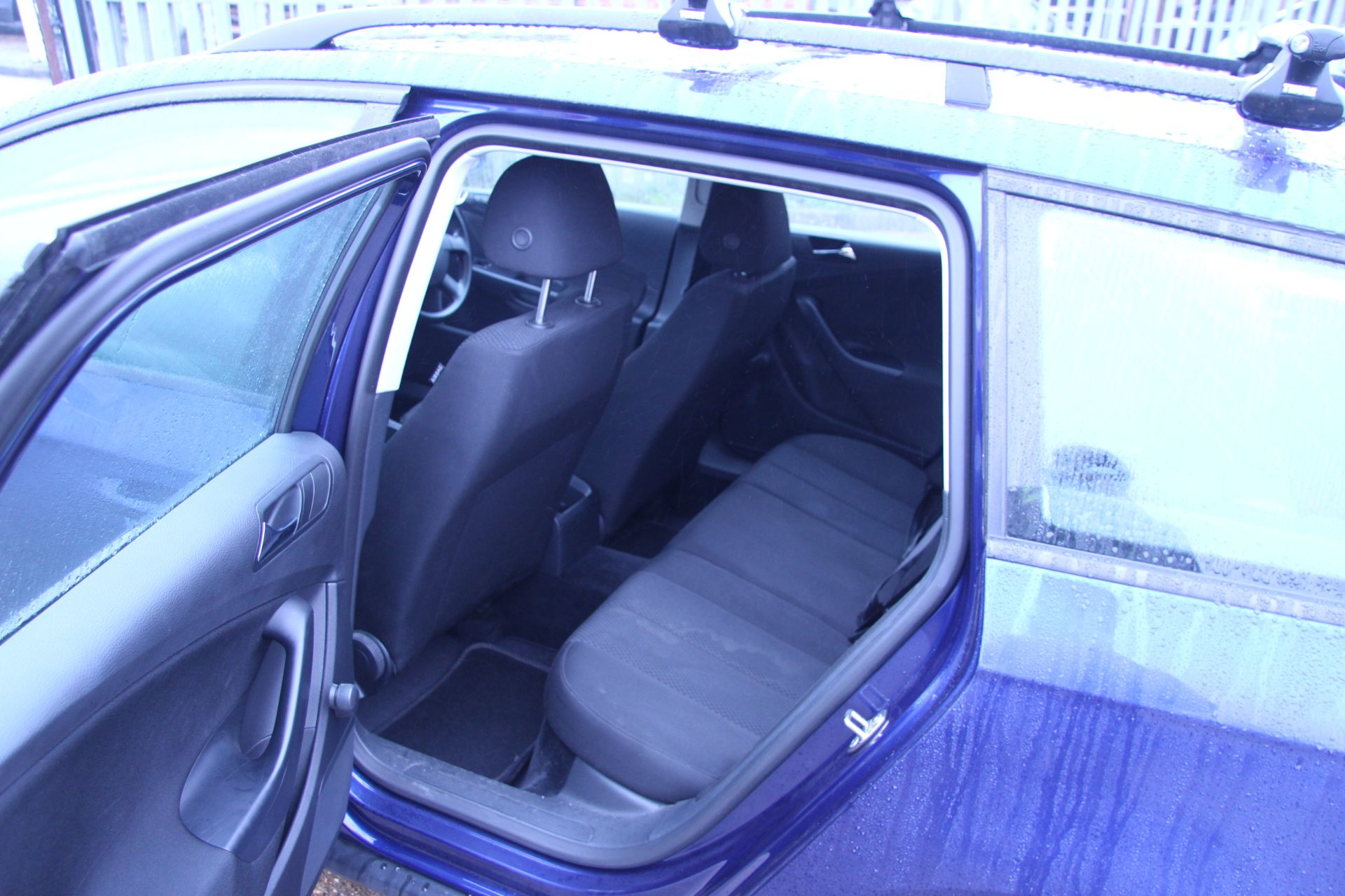 Blue VW Passat Estate 5 Door - 2.0 S TDI - One Key - Automatic DSG - 66414 Miles - MOT Till June - Image 6 of 9
