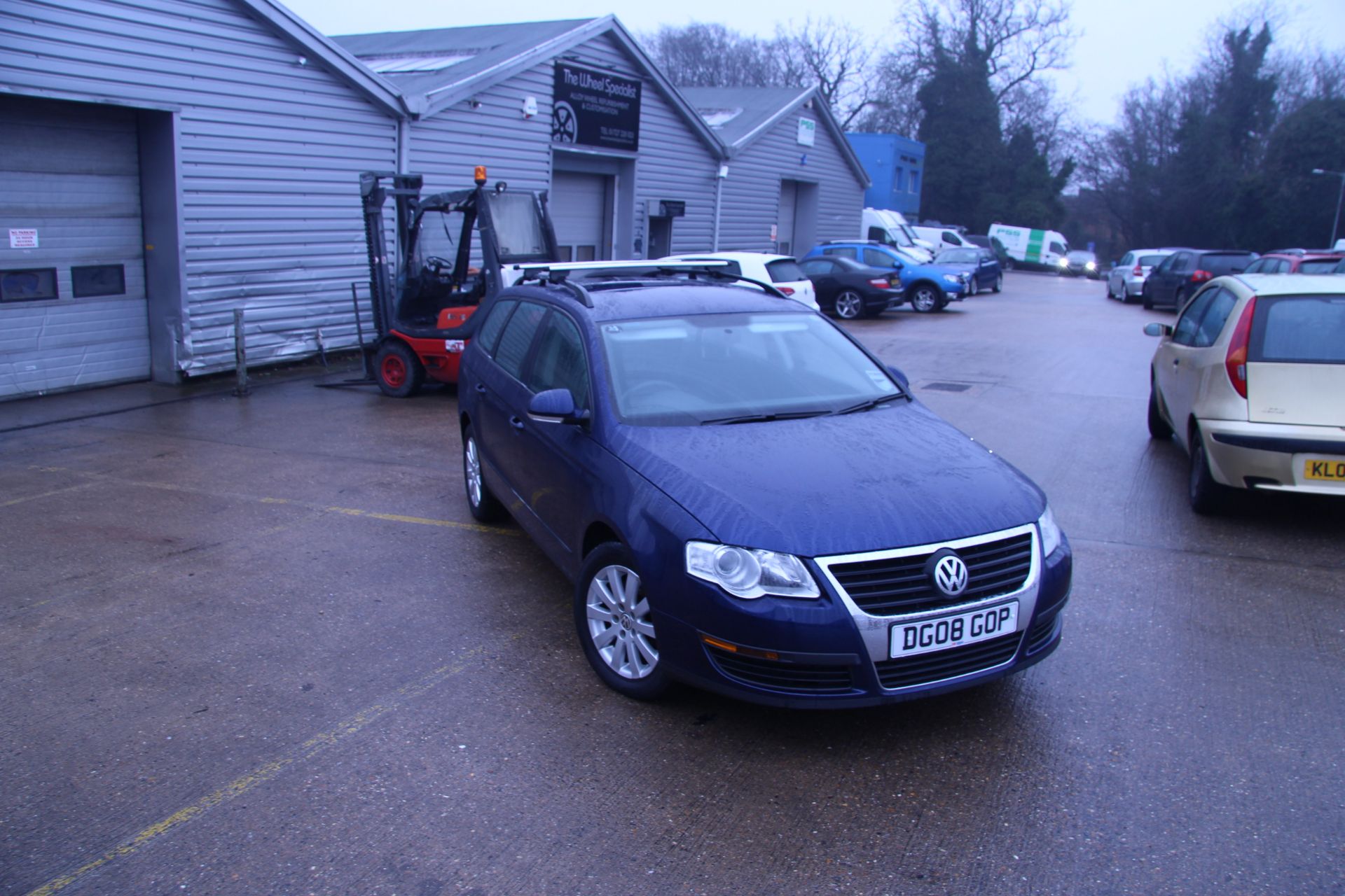 Blue VW Passat Estate 5 Door - 2.0 S TDI - One Key - Automatic DSG - 66414 Miles - MOT Till June