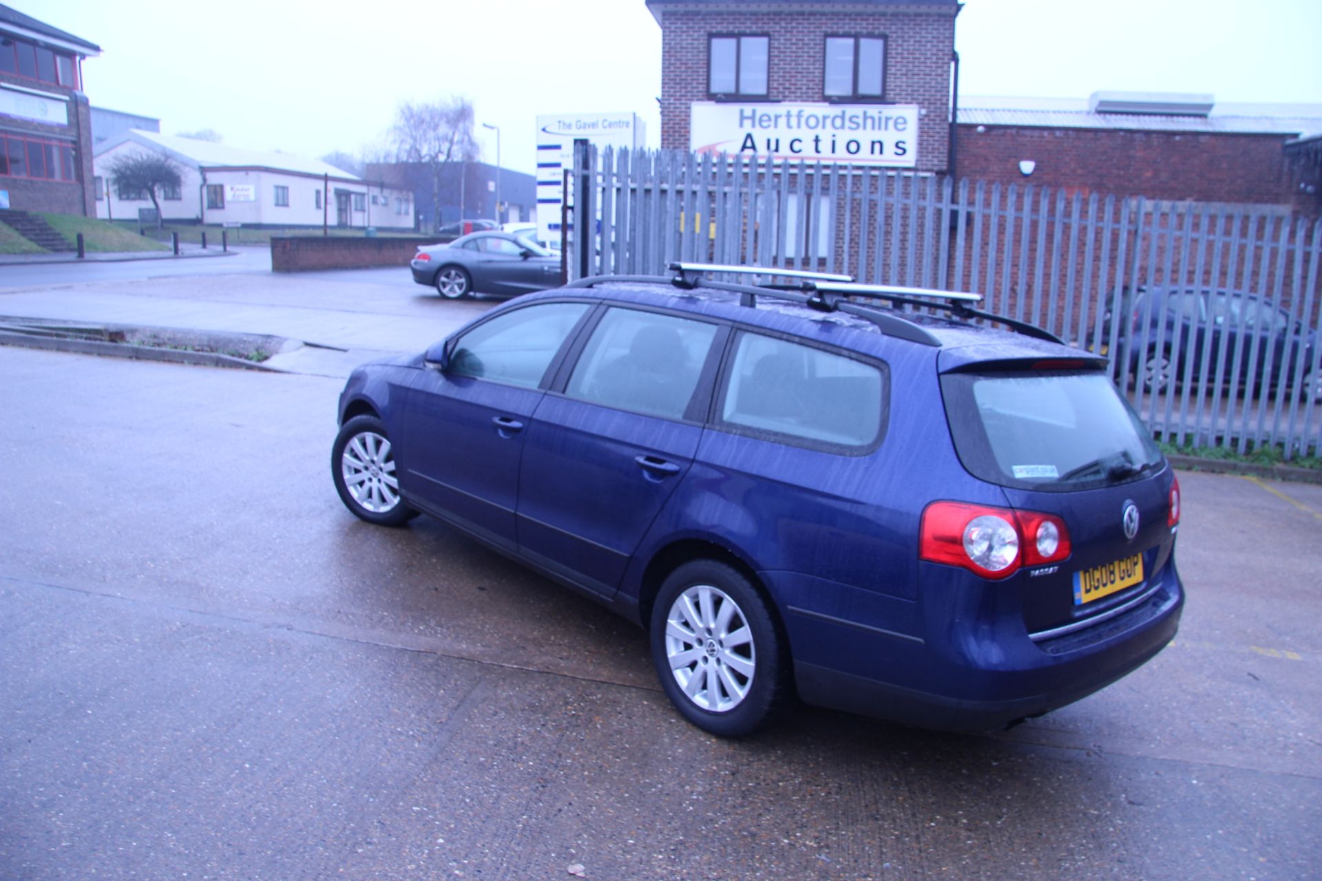 Blue VW Passat Estate 5 Door - 2.0 S TDI - One Key - Automatic DSG - 66414 Miles - MOT Till June - Image 4 of 9