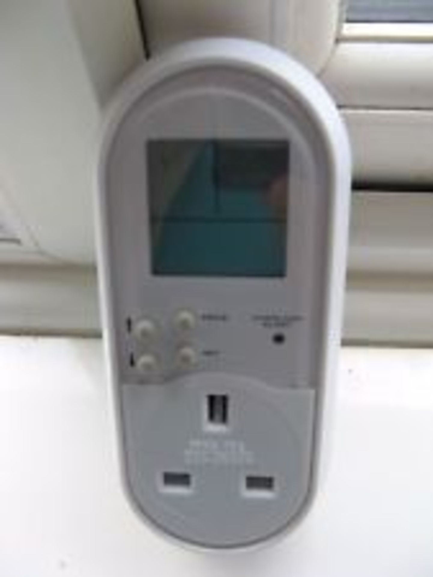 V *TRADE QTY* Brand New Work Zone Display Energy Consumption-Display Total Costs Power Meter X 4