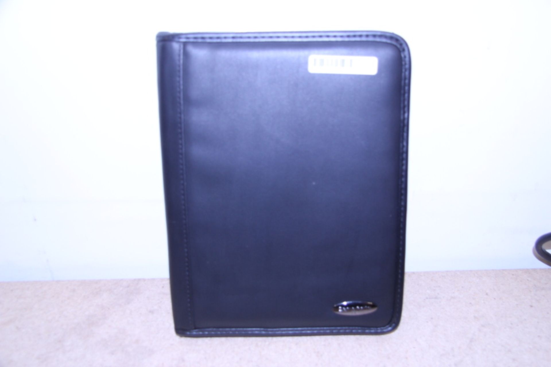 V Brand New Samsonite Black Leather Executive Folder With-Pen Pocket-Card Pockets-Writing Pad-One - Image 2 of 2