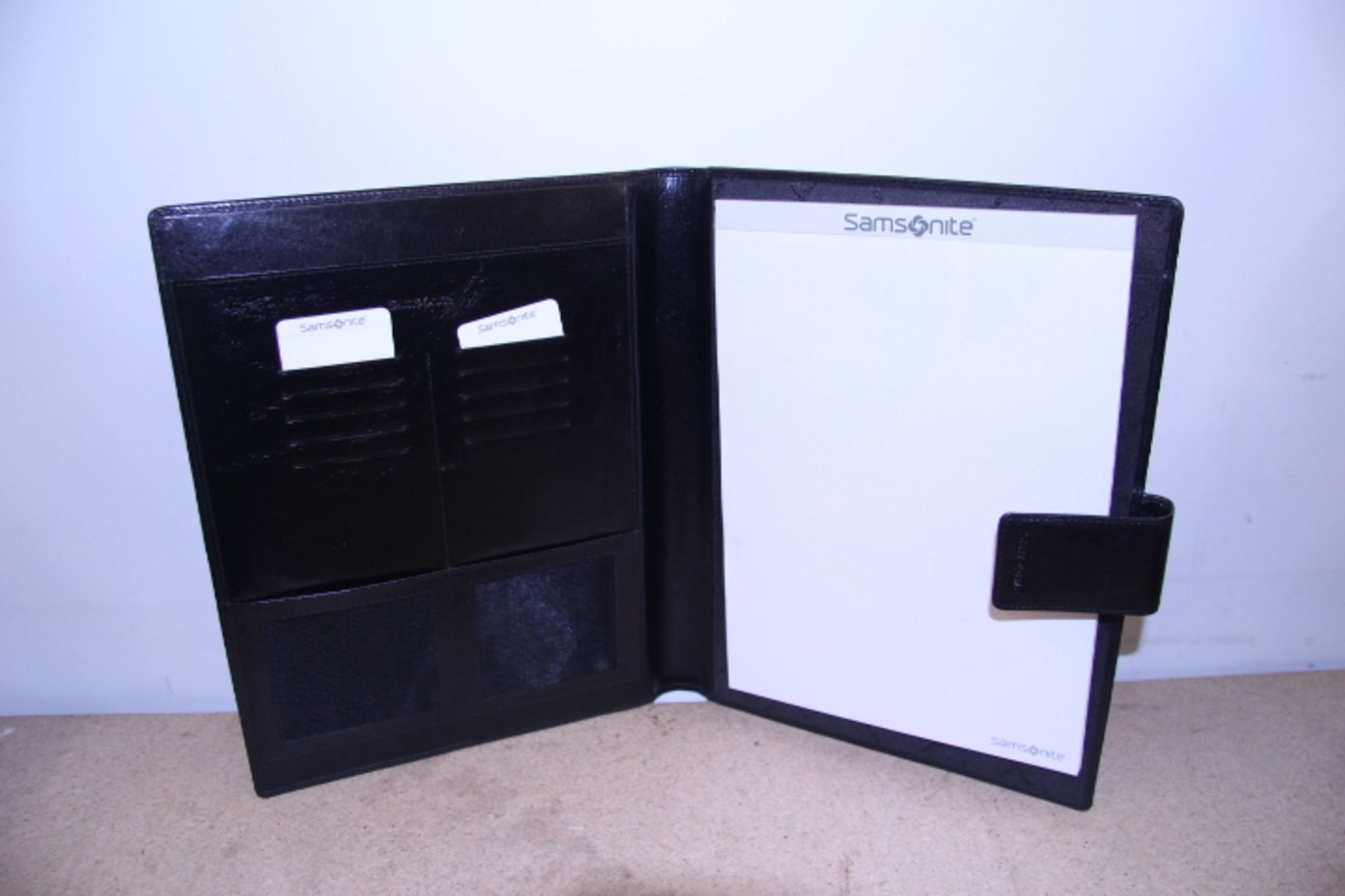 V Brand New Samsonite Black Leather Executive Folder With Card Pockets-One Inner Pocket-Note Pad