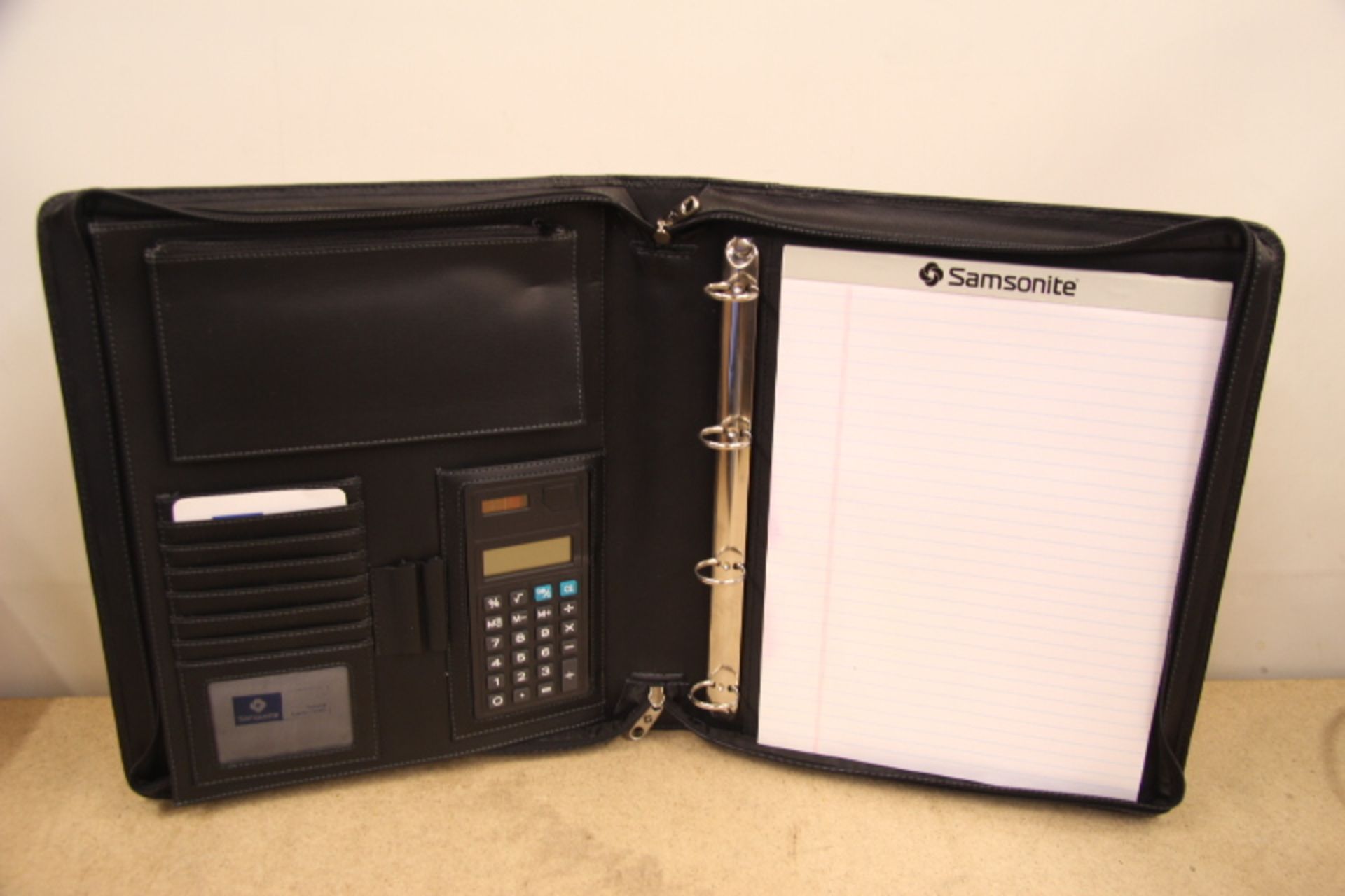 V Brand New Samsonite Black Leather Executive Folder With-Pen Pockets-One Inner Pocket-Card