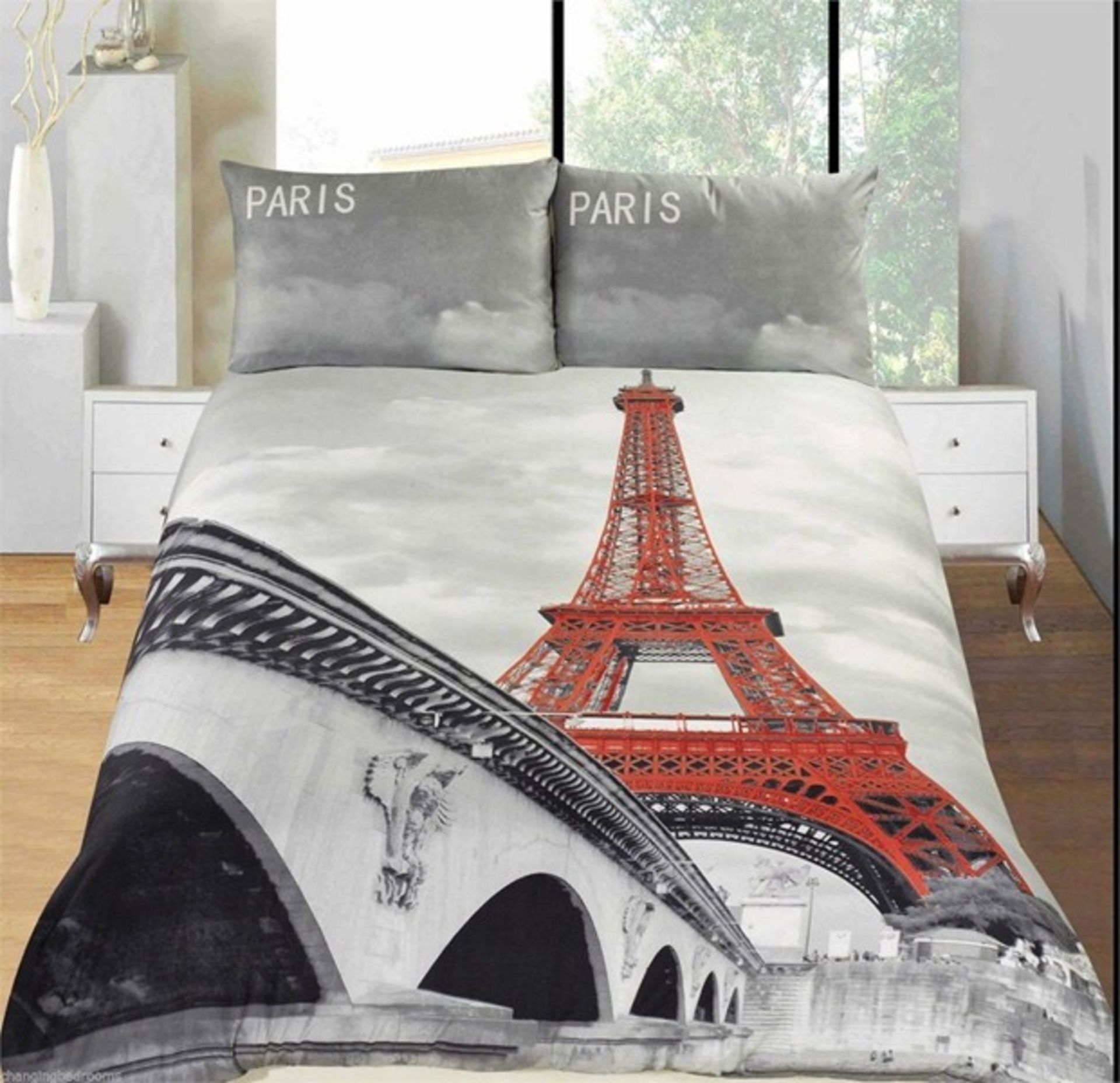V *TRADE QTY* Brand New 3 Piece Luxury King Size Duvet Set Incl 2 Pillow Cases In Paris Pattern