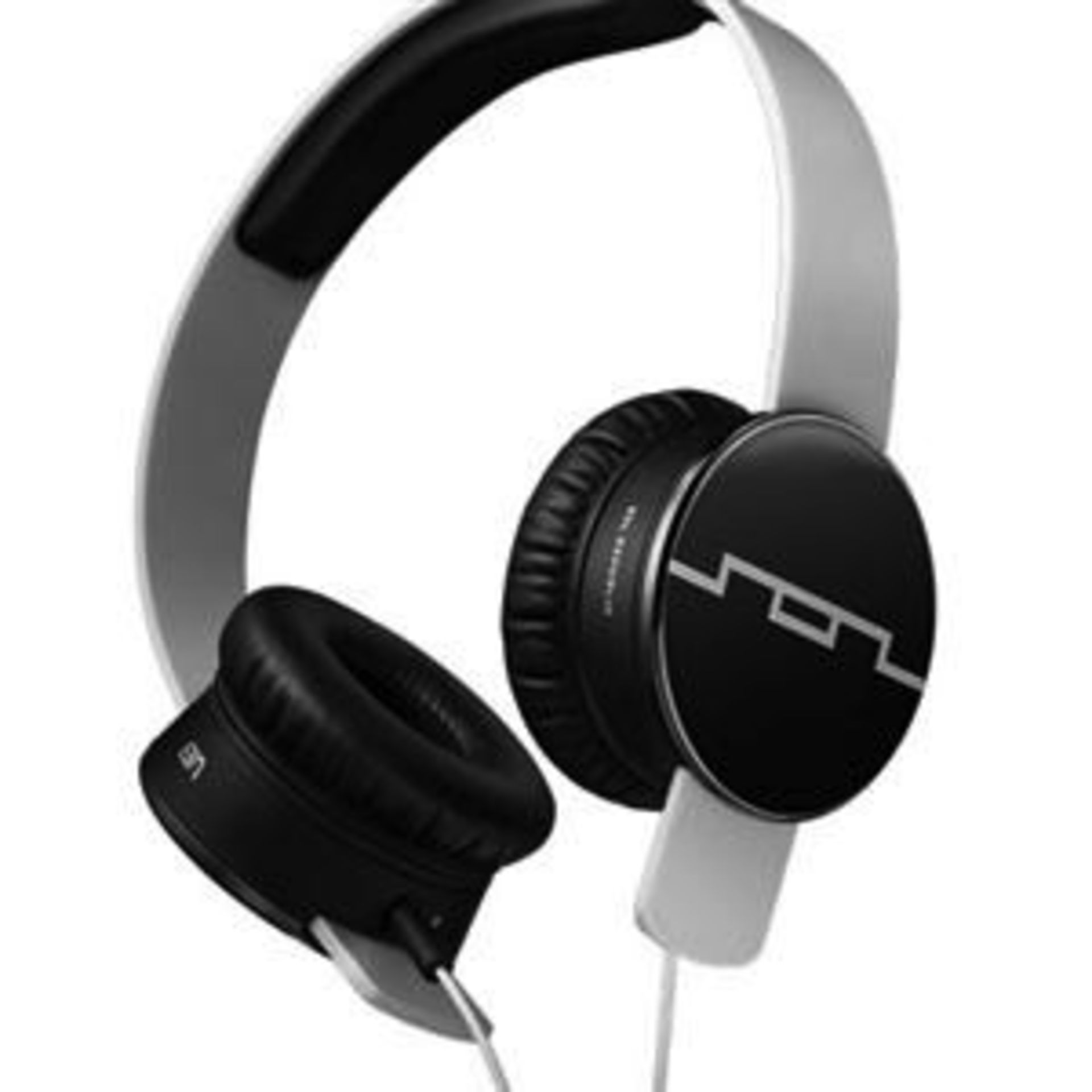 V Brand New Sol Republic Tracks V8 White - With Sonic Ear Cushions - Music & Phone Control Virtually