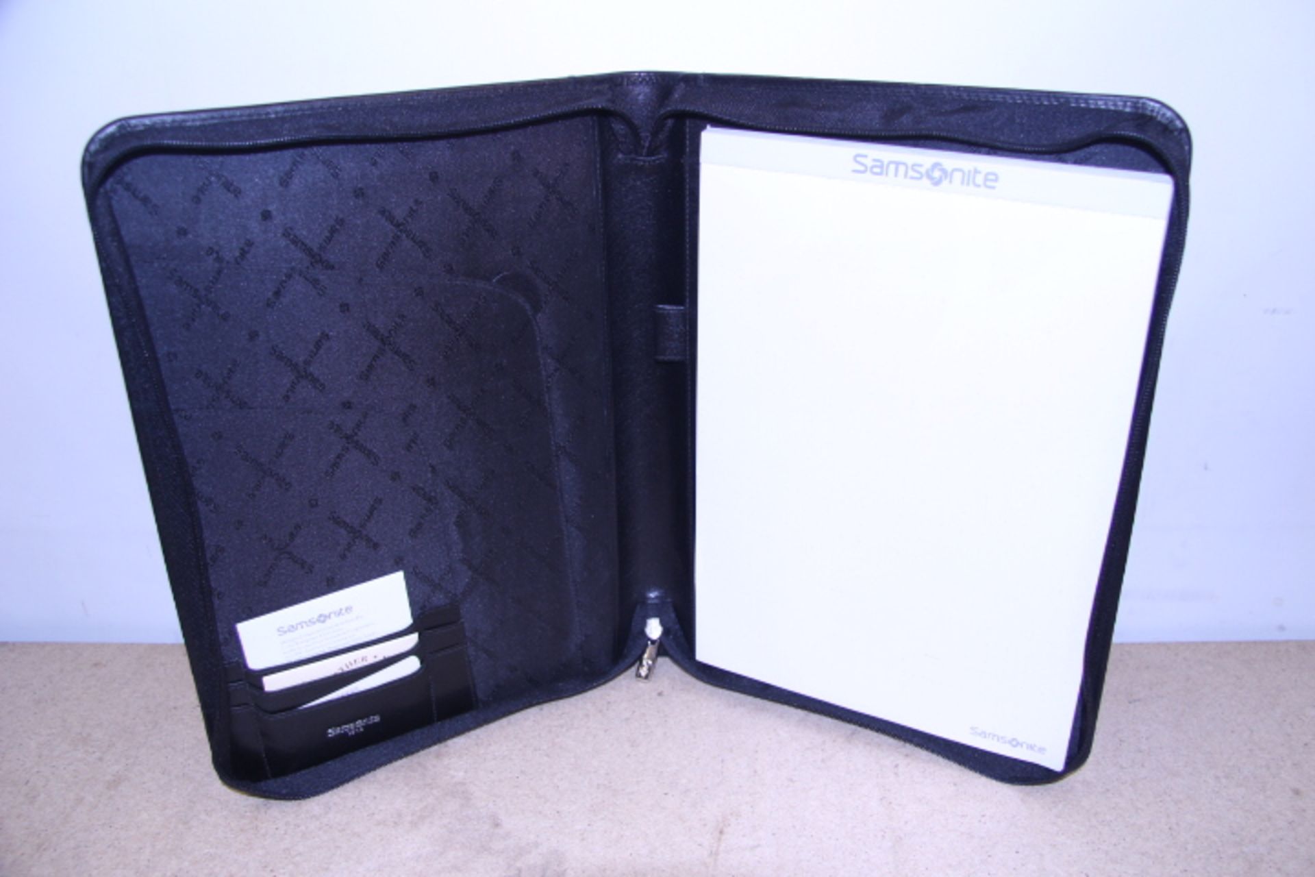 V Brand New Samsonite Black Leather Executive Folder With-Pen Pocket-Card Pockets-Writing Pad-Two