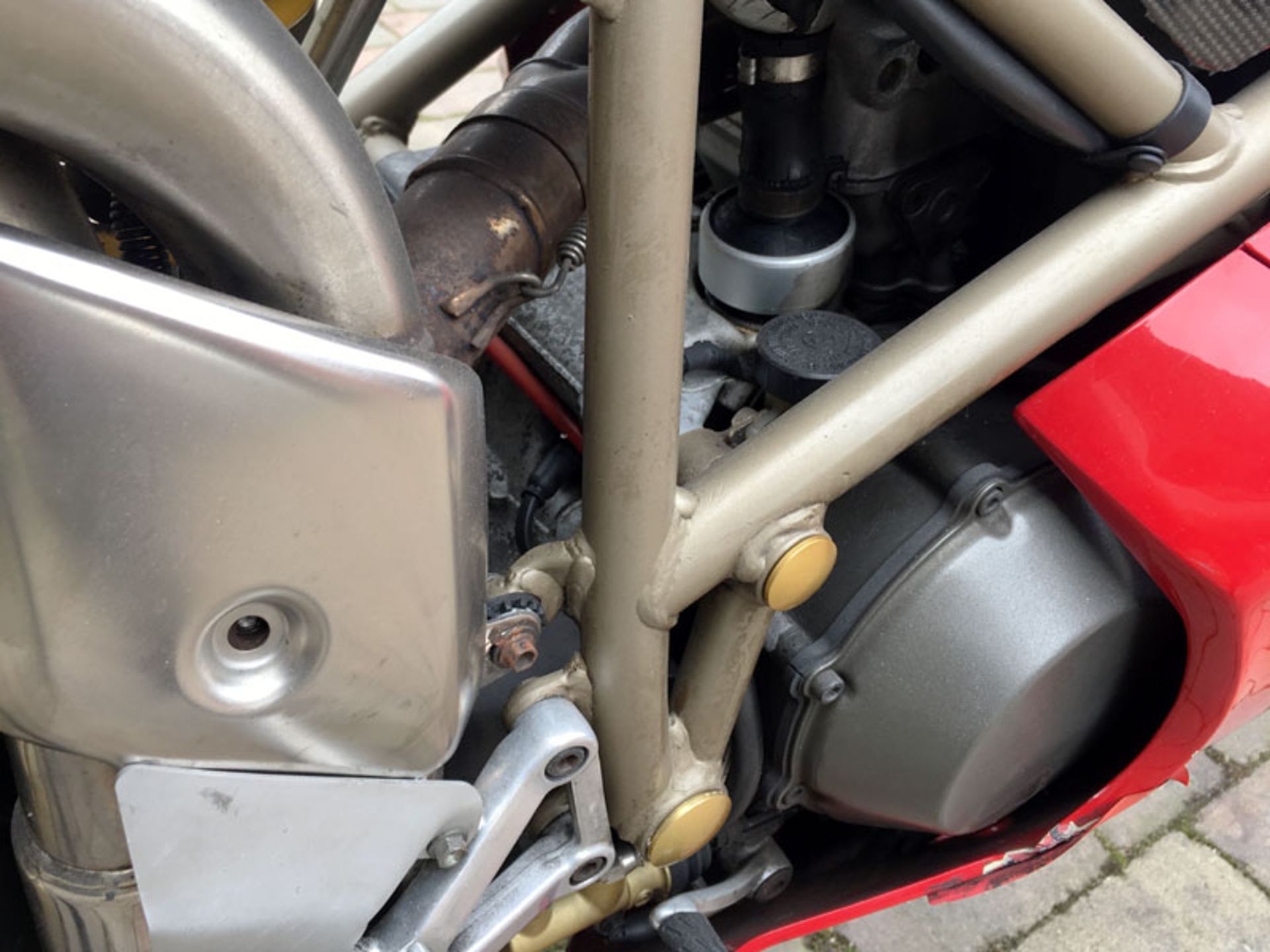 1996 Ducati 748 Biposto - Image 4 of 5