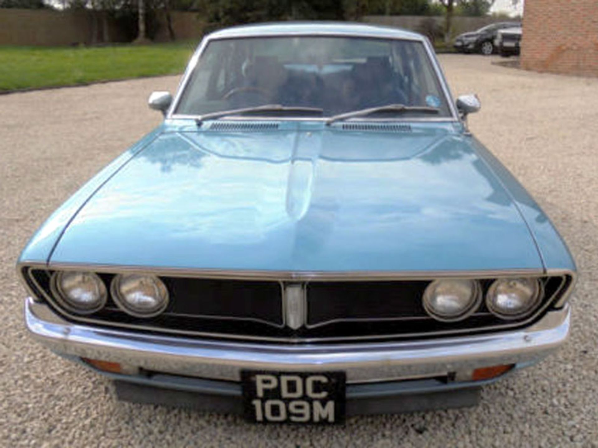 1973 Toyota Corona 2000 - Image 2 of 9