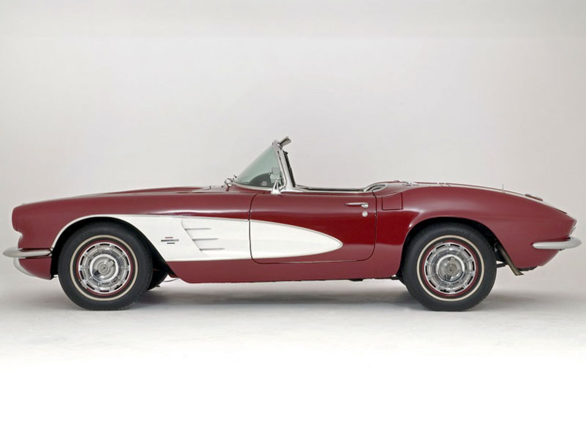 1961 Chevrolet Corvette Convertible - Image 3 of 6