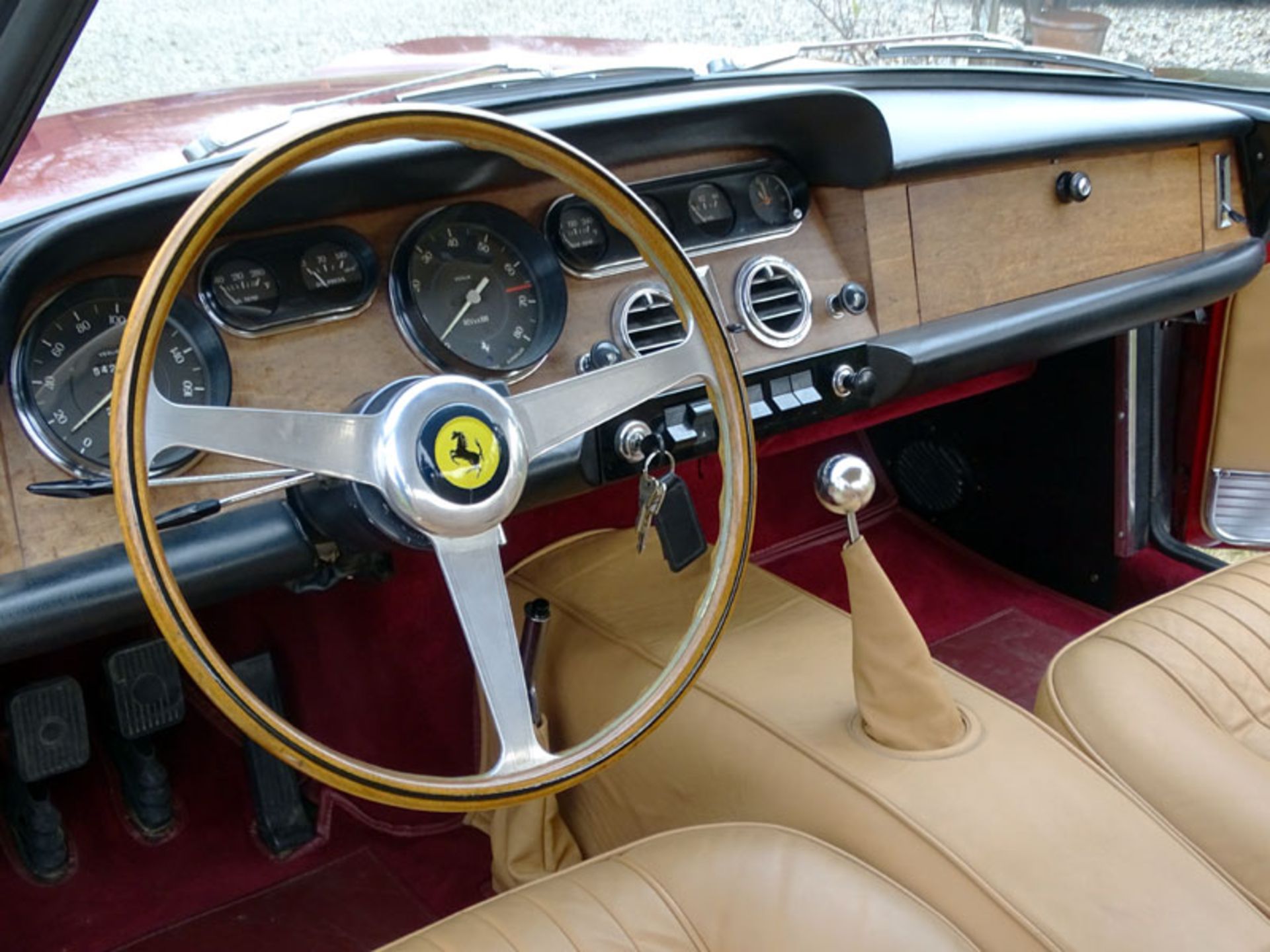 1965 Ferrari 330 GT 2+2 - Image 9 of 18