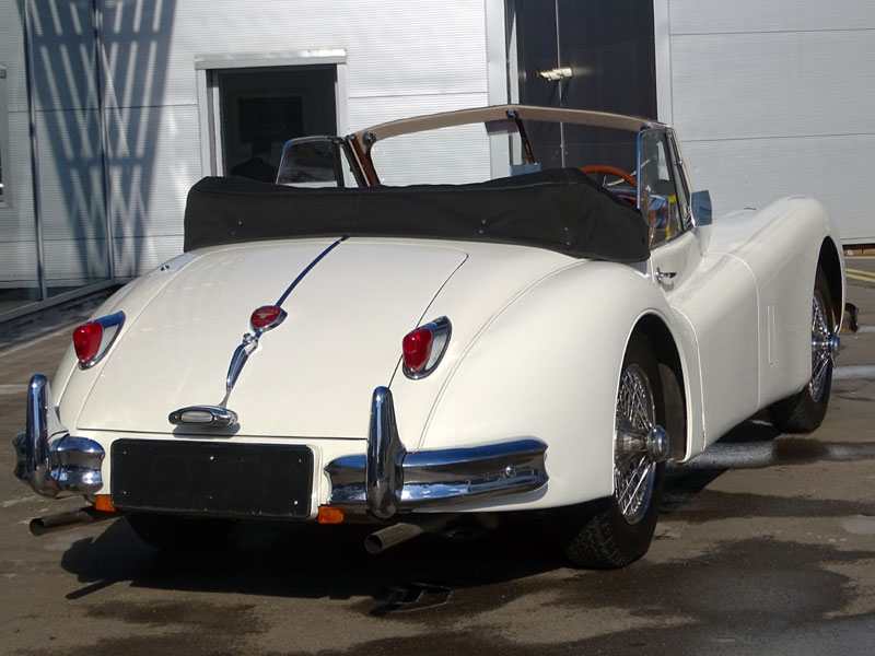 1955 Jaguar XK140 SE Drophead Coupe - Image 5 of 11