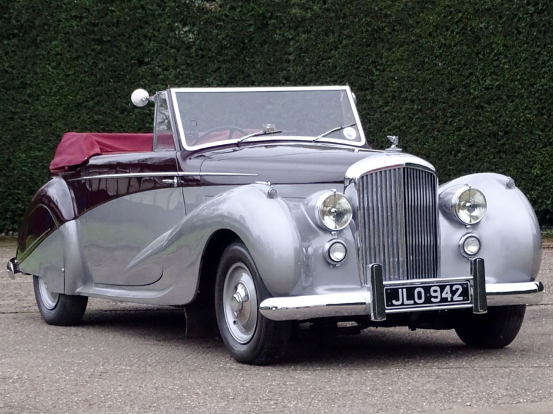 1947 Bentley MK VI Vanden Plas Drophead Coupe