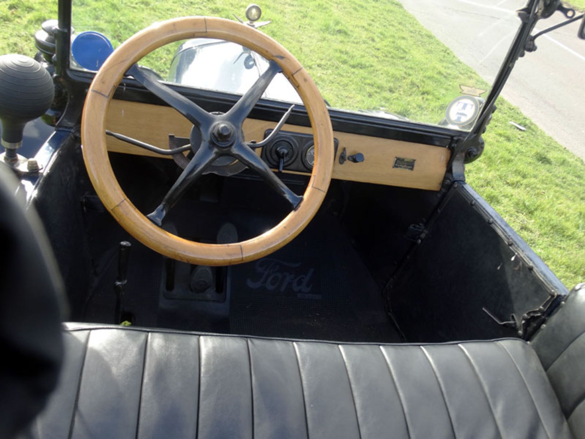 1919 Ford Model T Tourer - Image 5 of 5