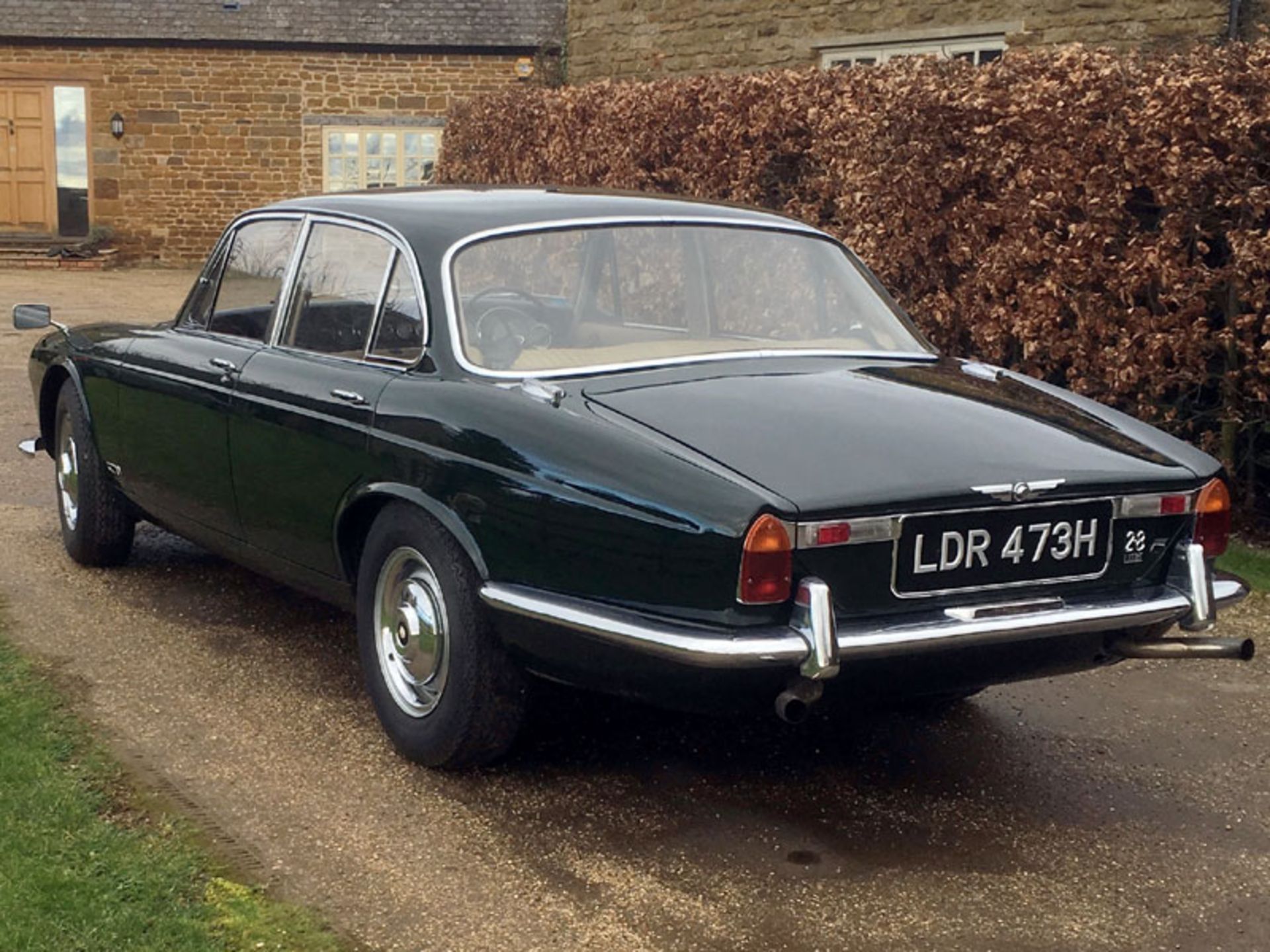 1969 Jaguar XJ6 2.8 - Image 2 of 5