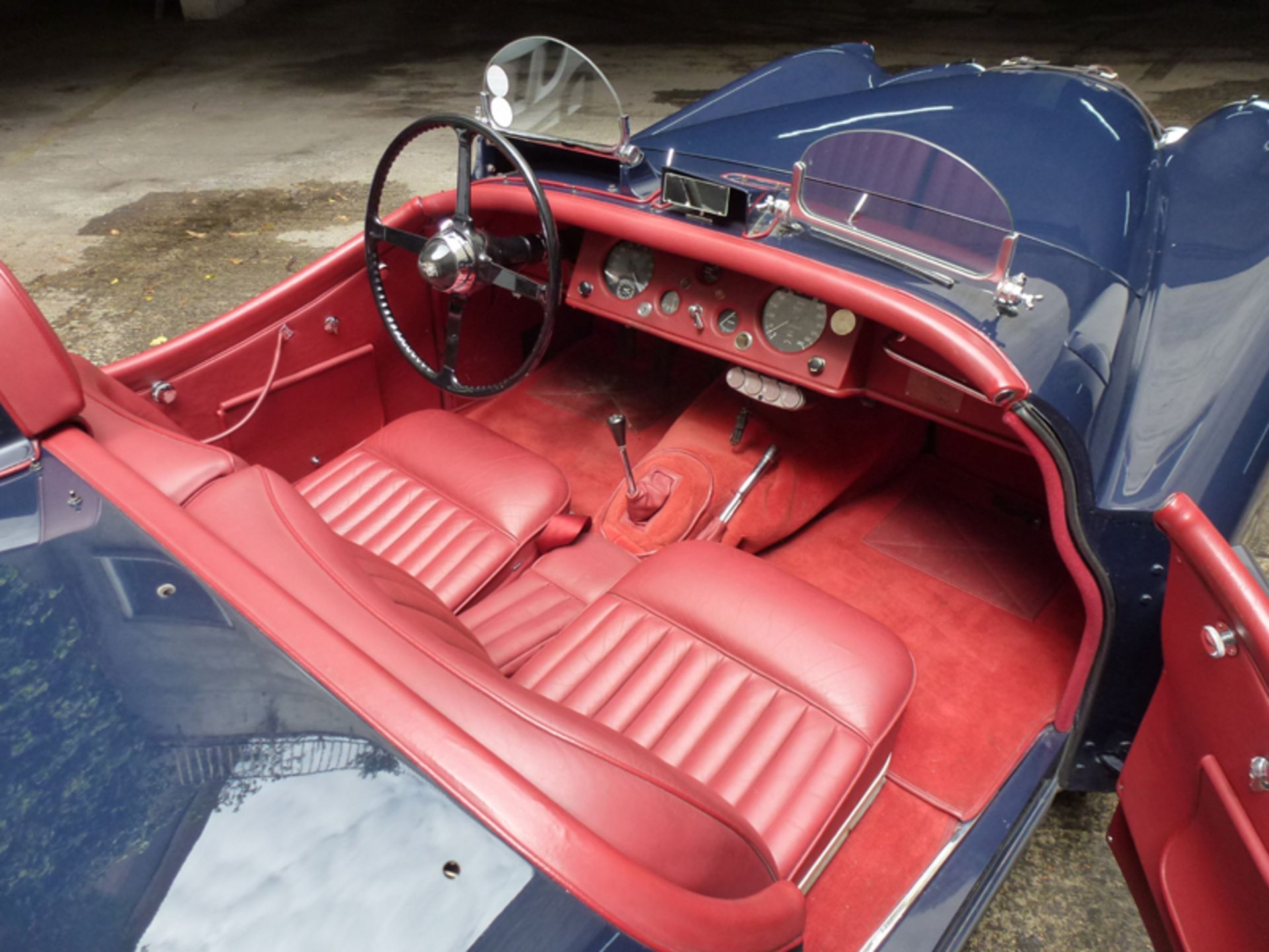 1954 Jaguar XK120 SE Roadster - Image 10 of 16