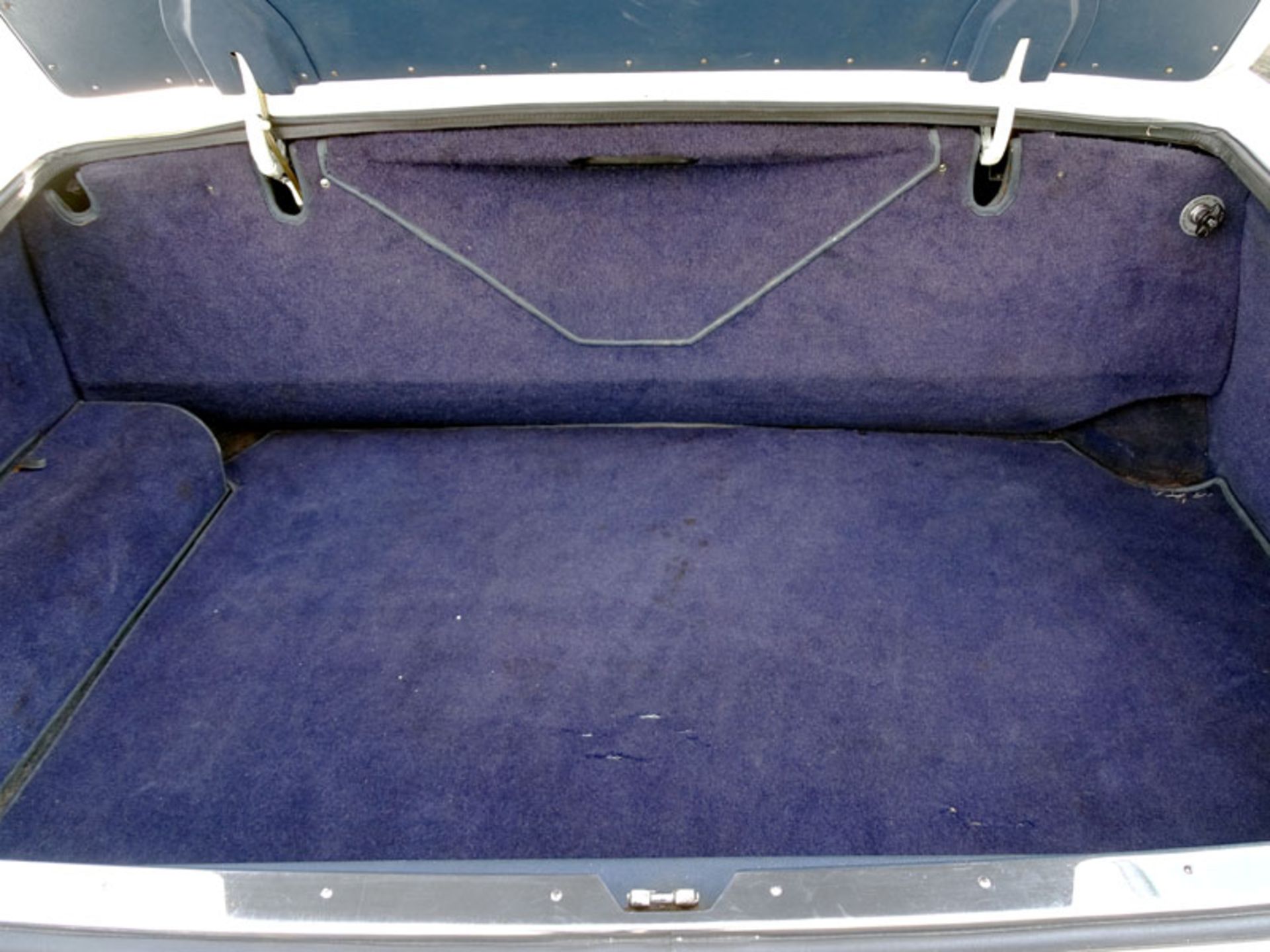 1982 Rolls-Royce Corniche Convertible - Image 6 of 8