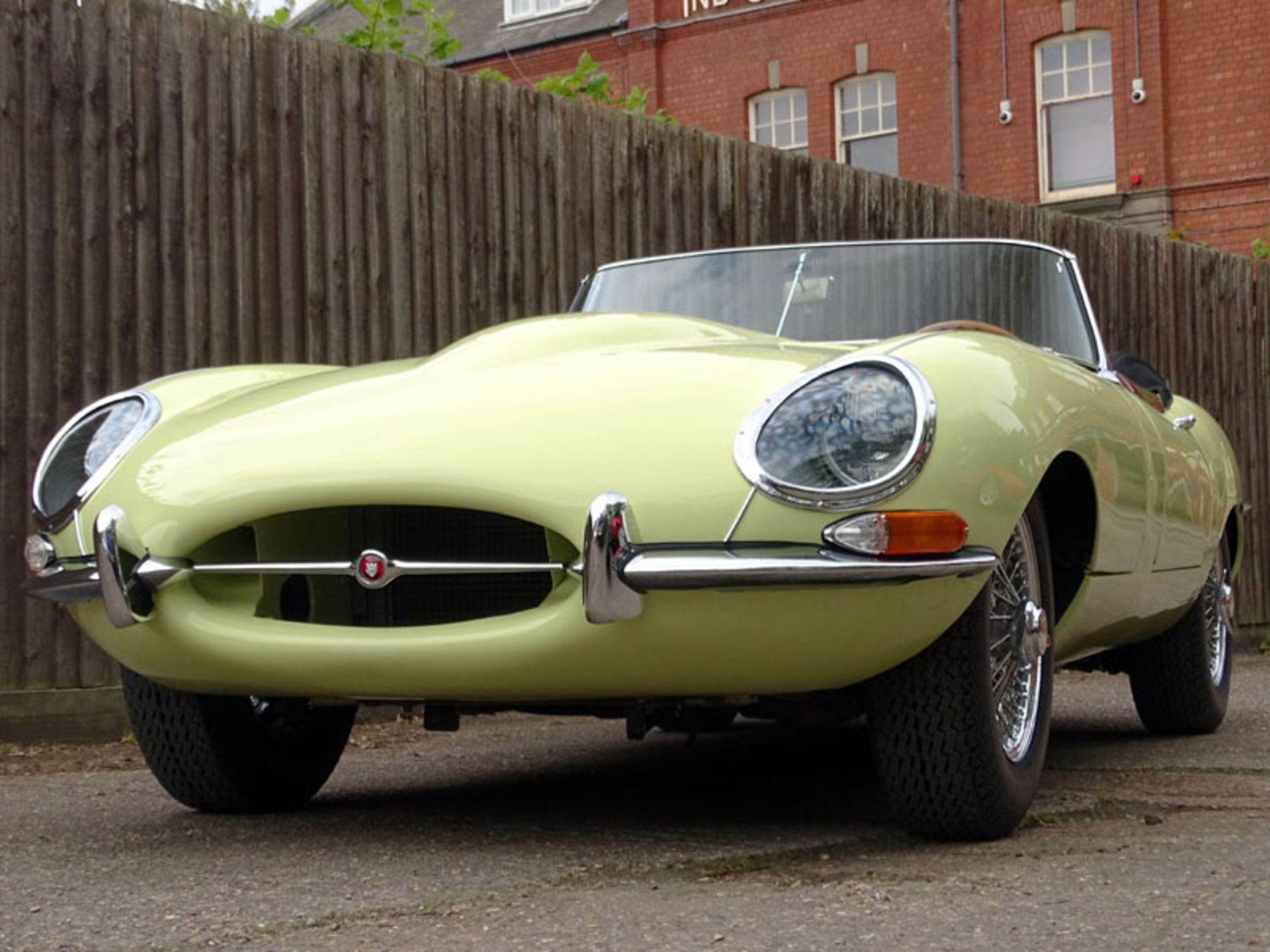 1967 Jaguar E-Type 4.2 Roadster - Image 3 of 14