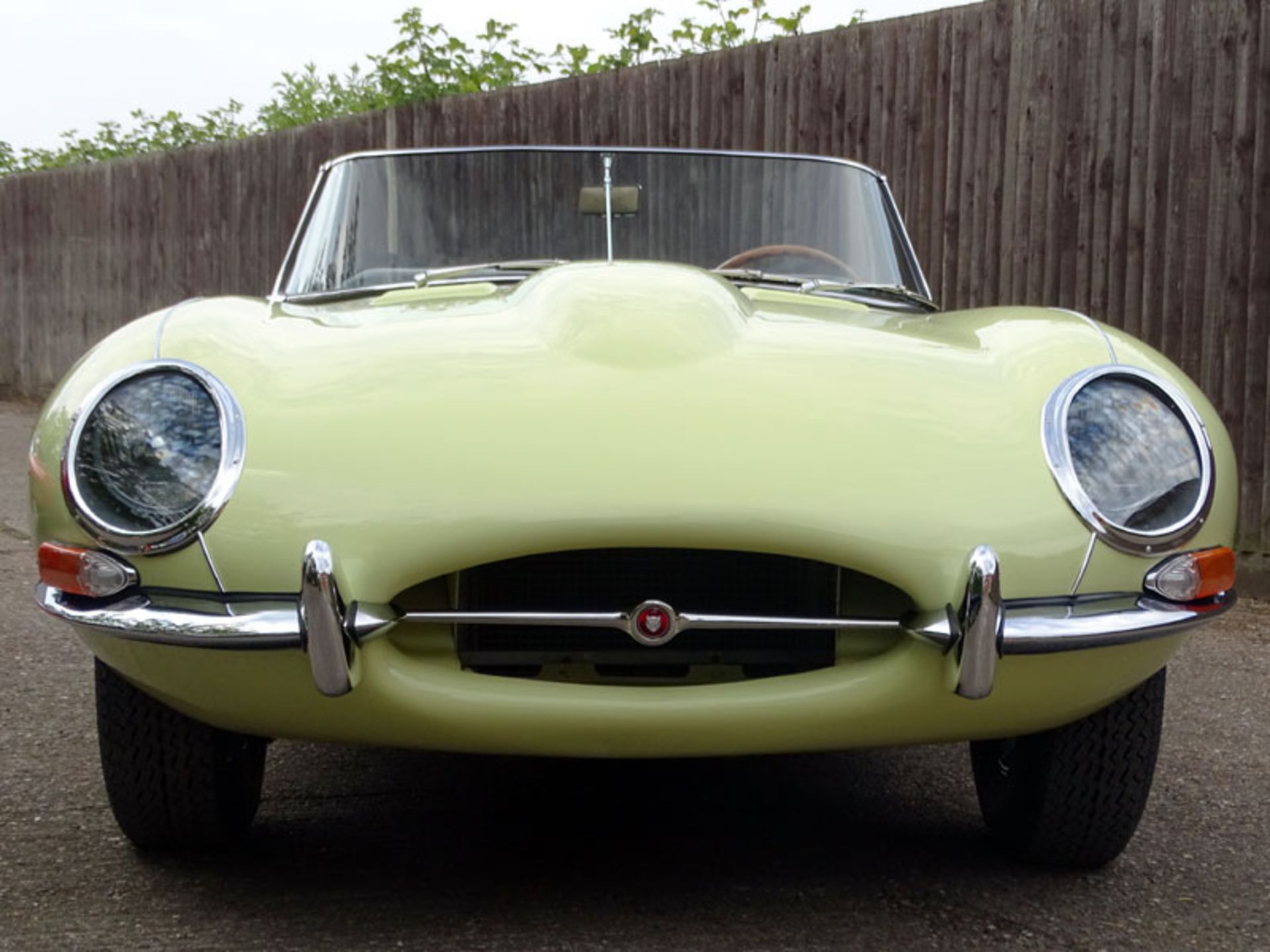 1967 Jaguar E-Type 4.2 Roadster - Image 2 of 14