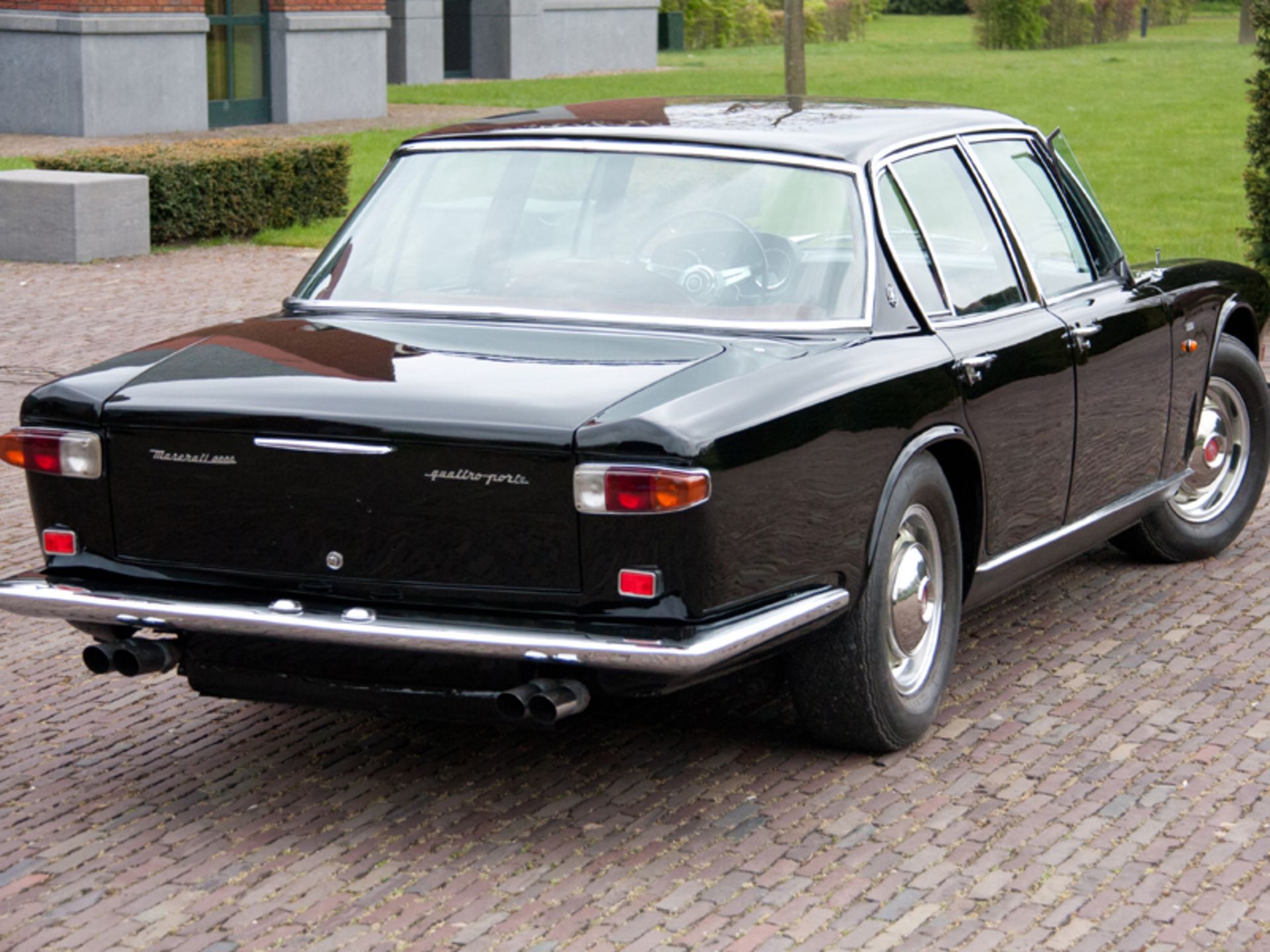 1965 Maserati Quattroporte 4700 Iniezione - Image 2 of 7