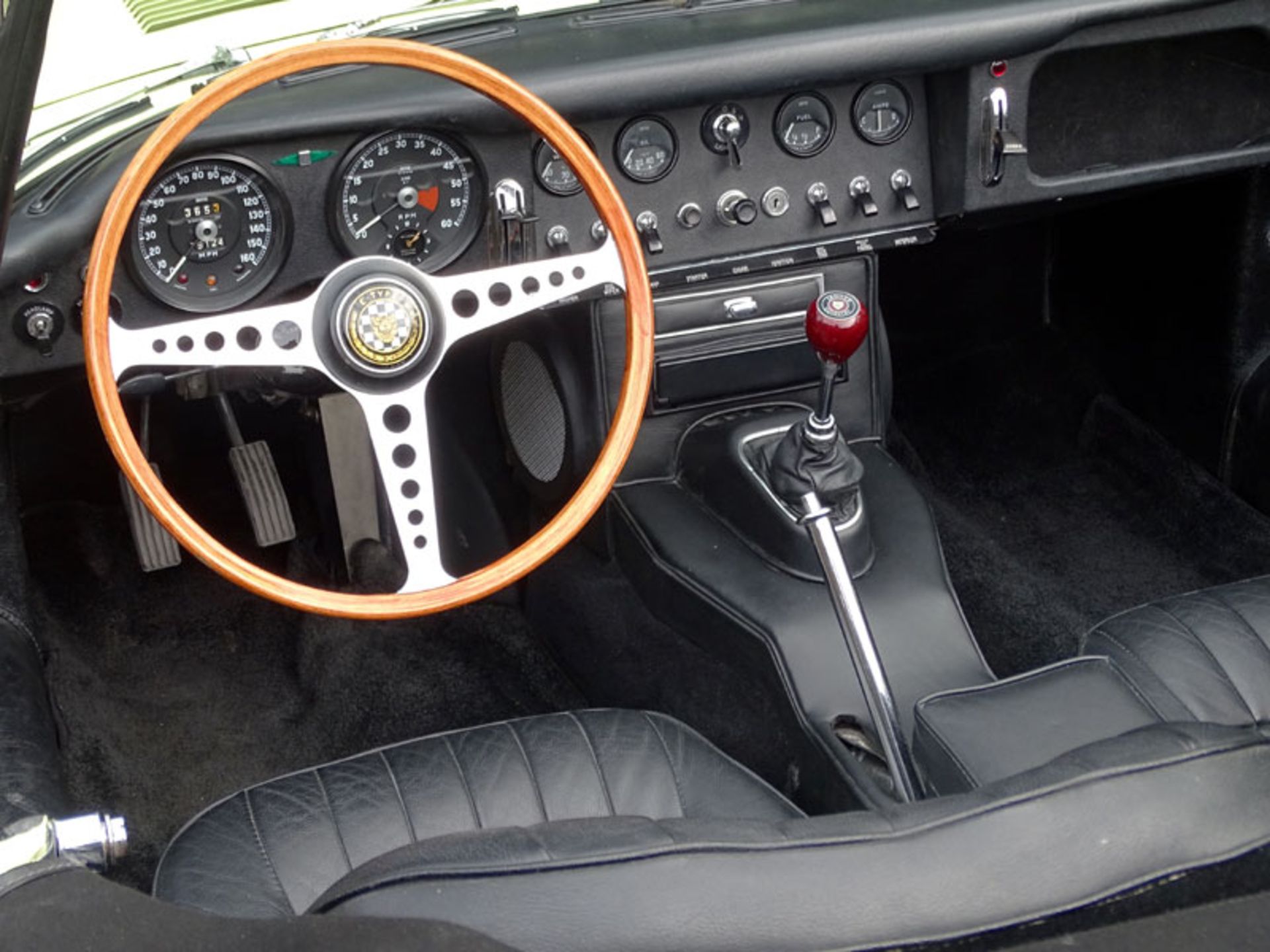 1967 Jaguar E-Type 4.2 Roadster - Image 7 of 14