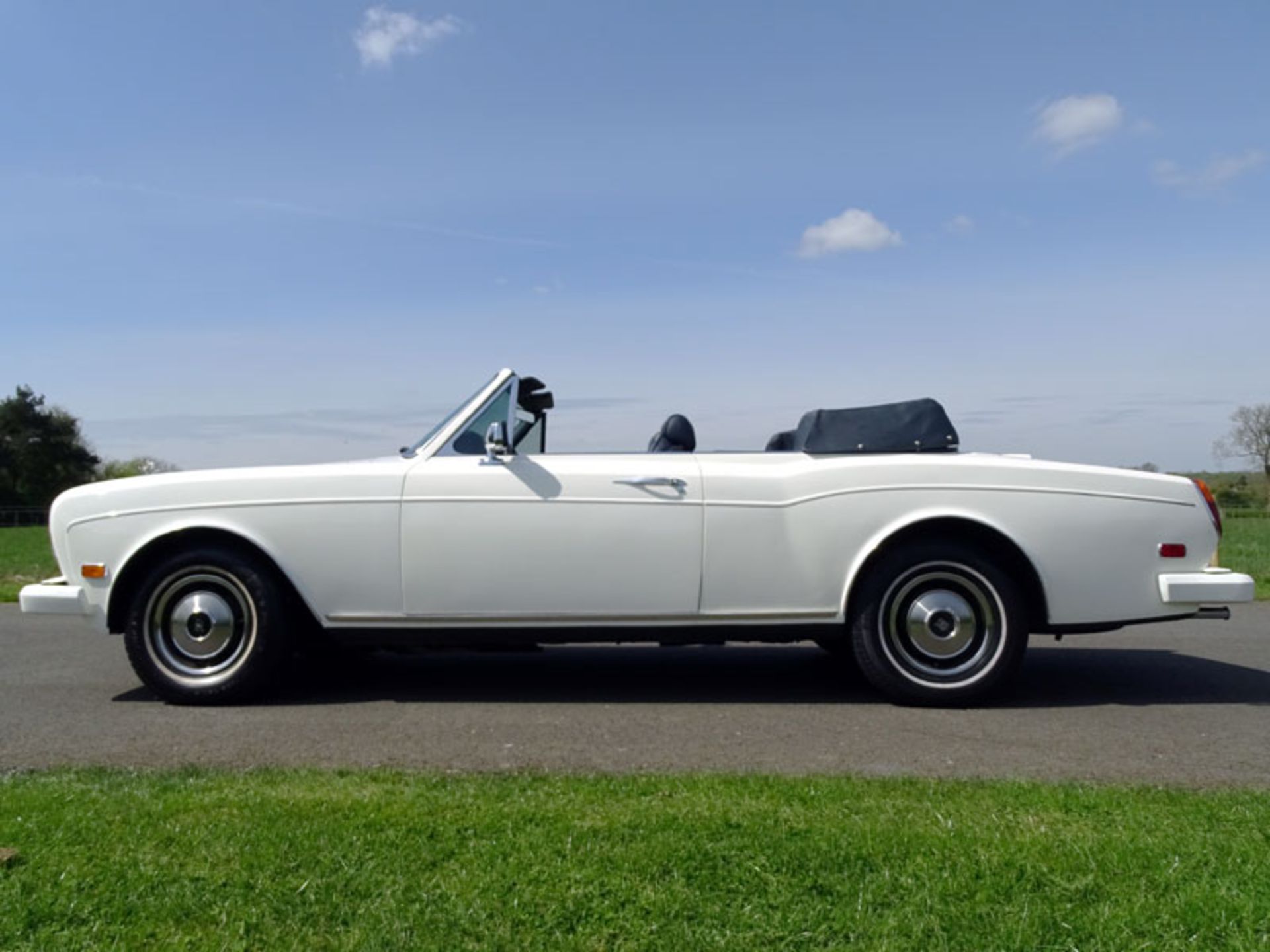 1982 Rolls-Royce Corniche Convertible - Image 2 of 8