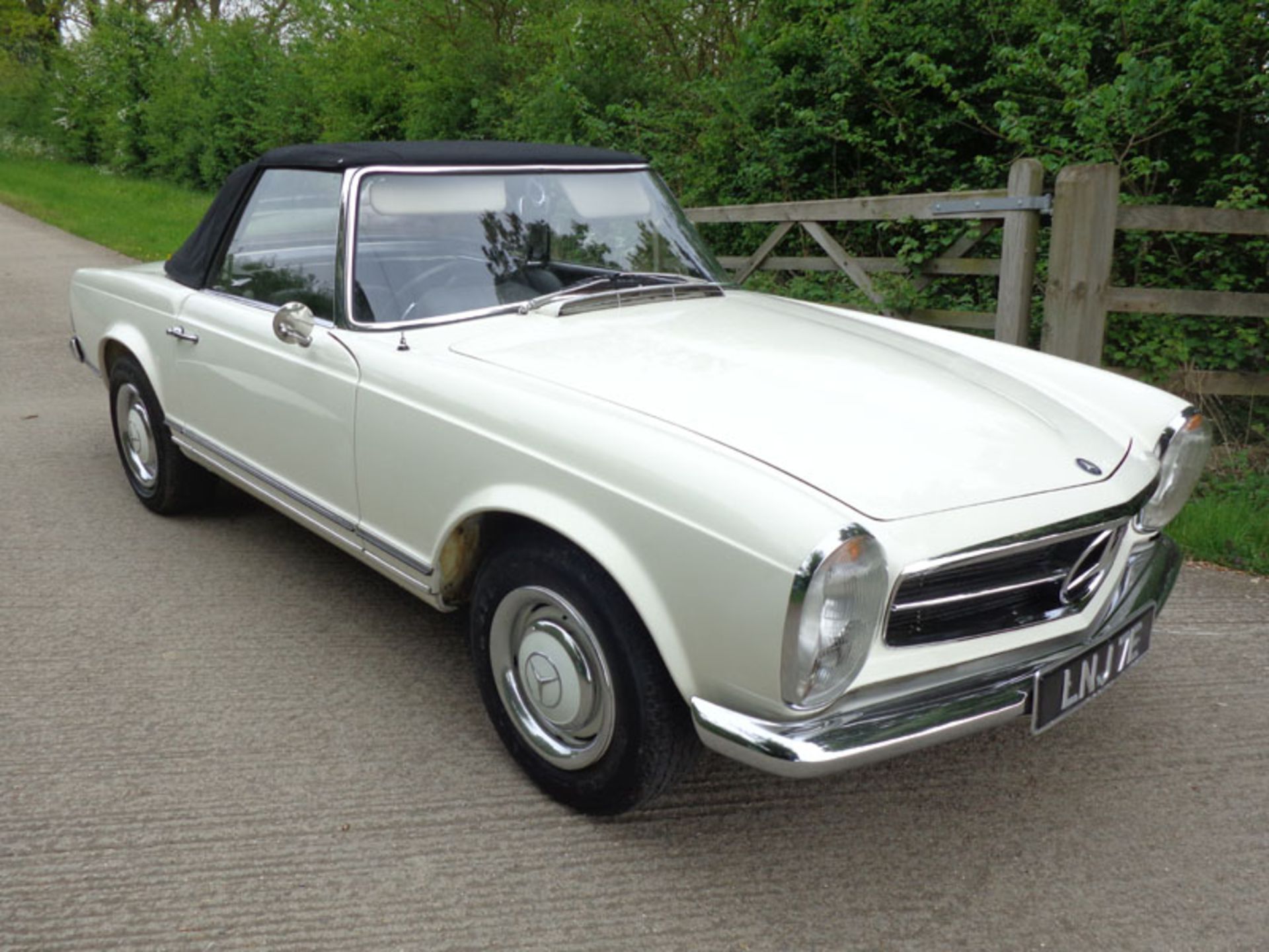 1967 Mercedes-Benz 250 SL - Image 3 of 7