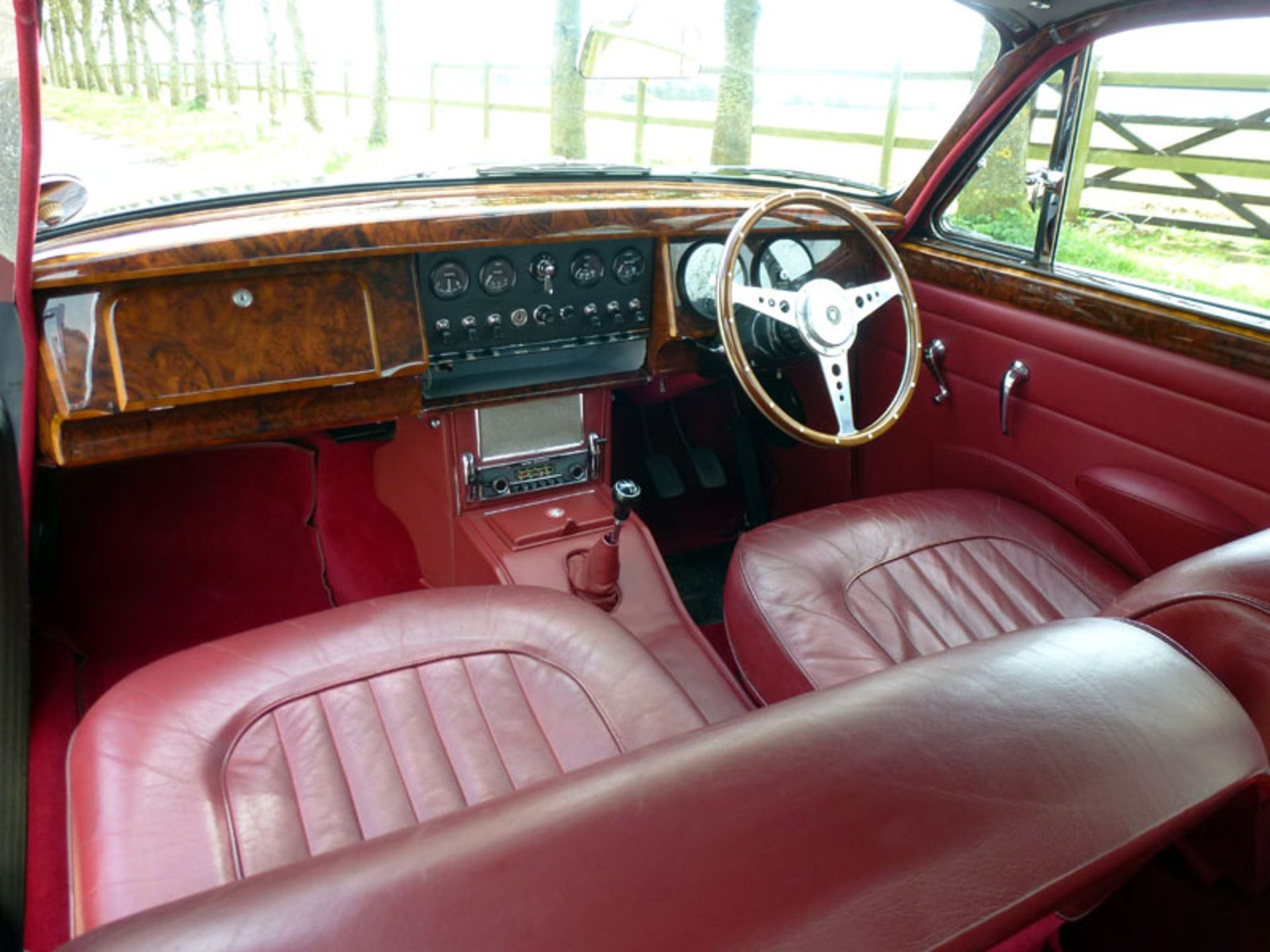 1961 Jaguar MK II 3.4 Litre - Image 6 of 10