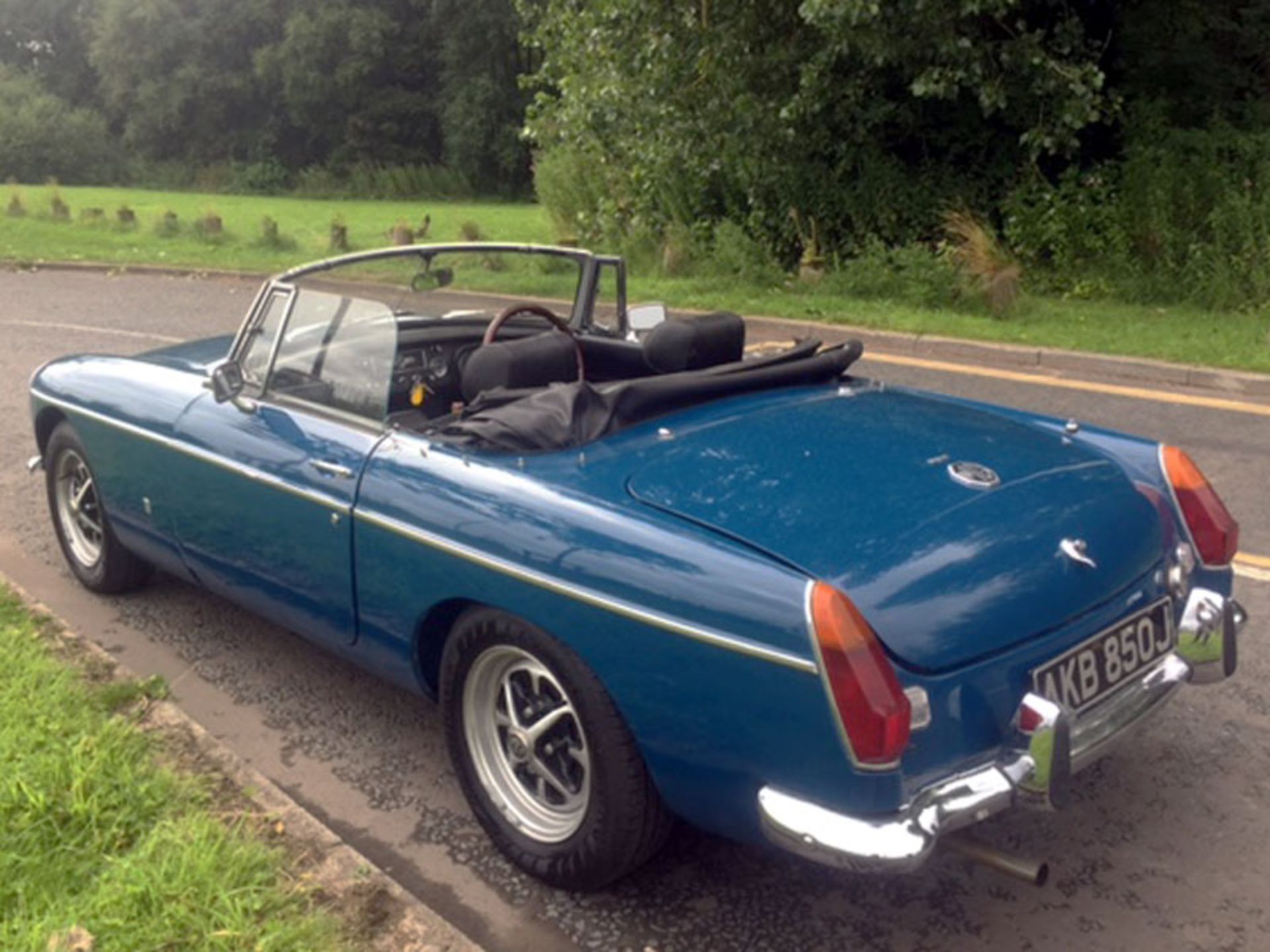 1971 MG B Roadster - Image 2 of 4