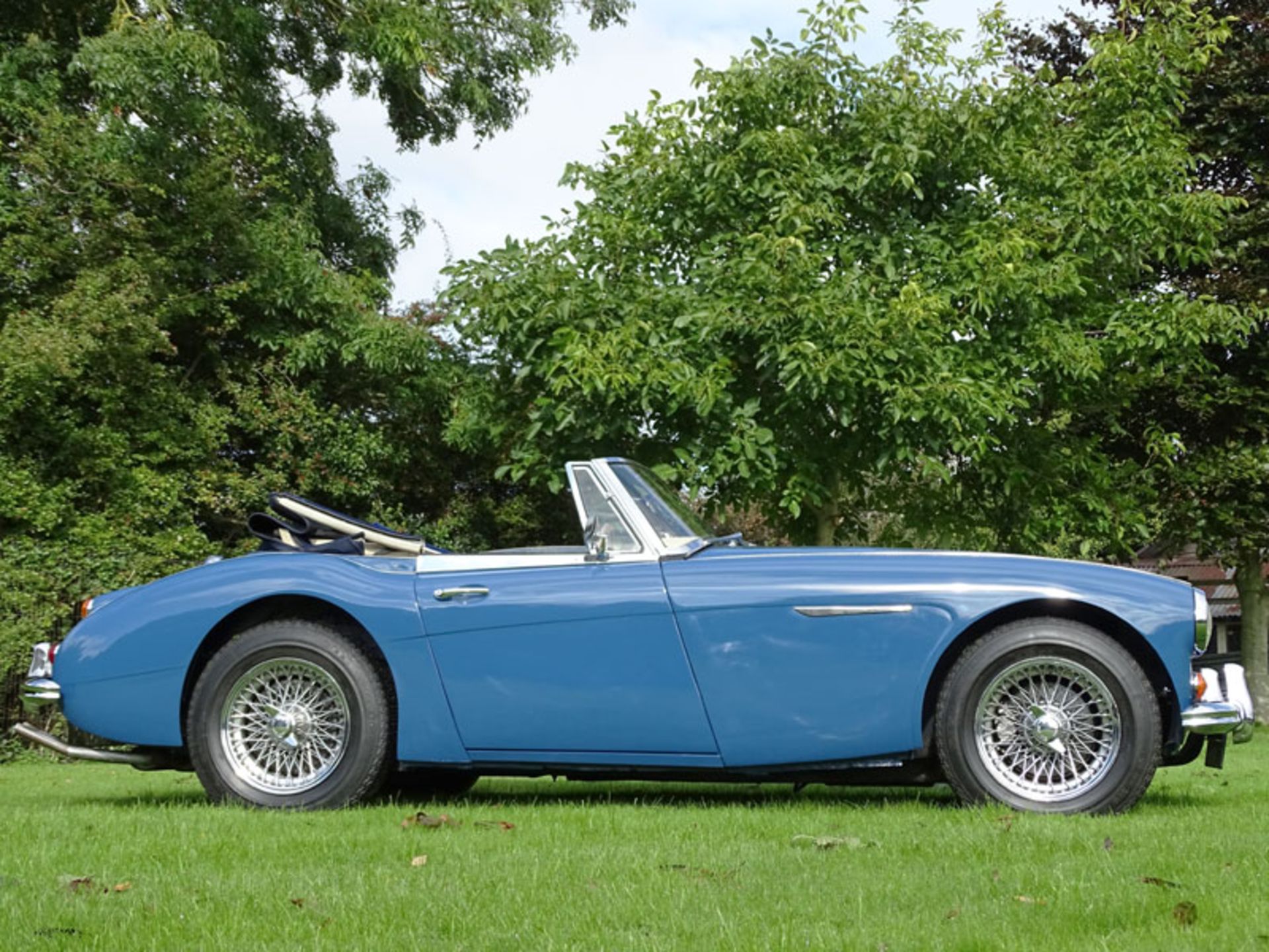 1965 Austin-Healey 3000 MKIII - Image 2 of 8