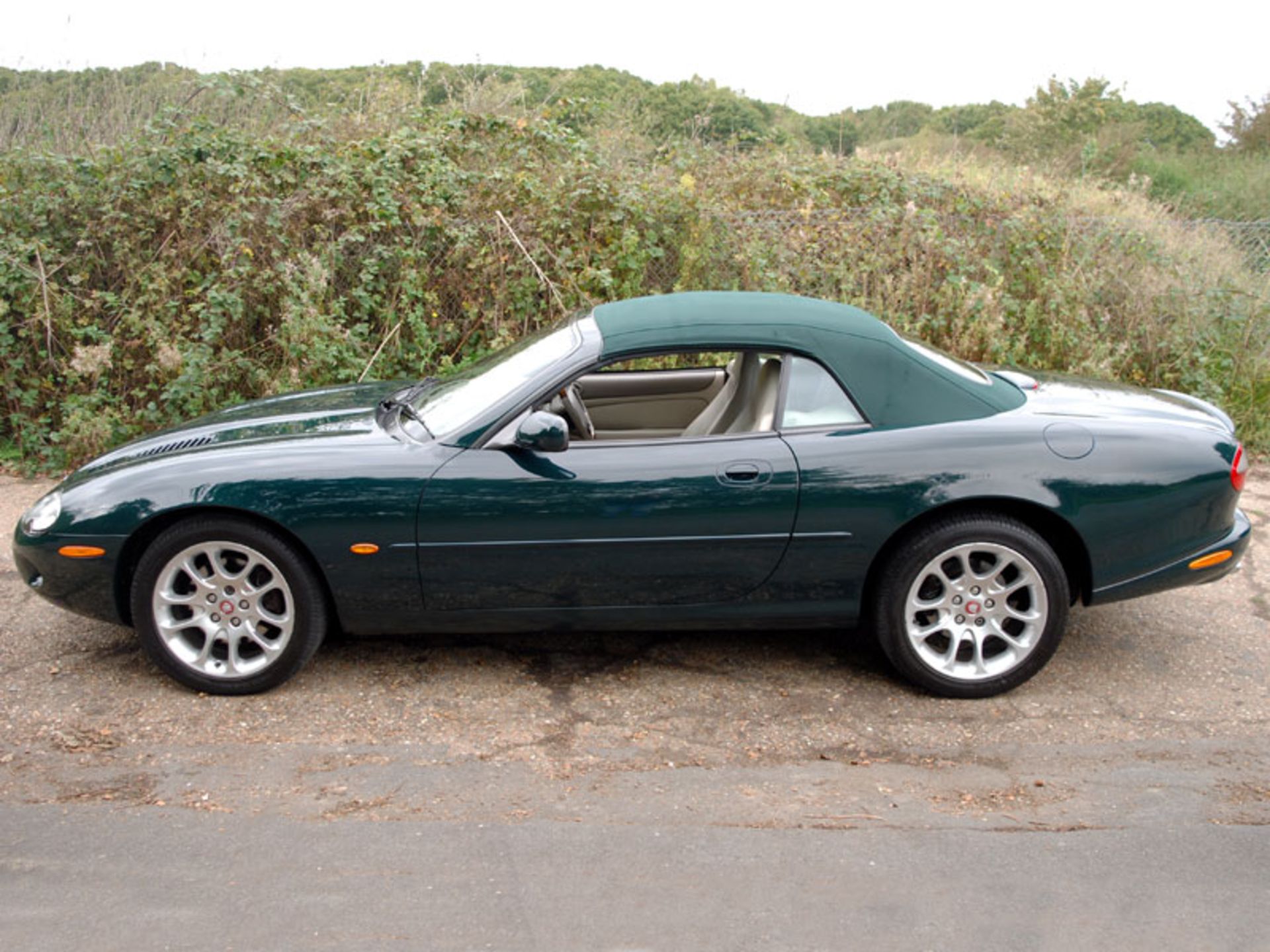 2000 Jaguar XKR Convertible - Image 3 of 7