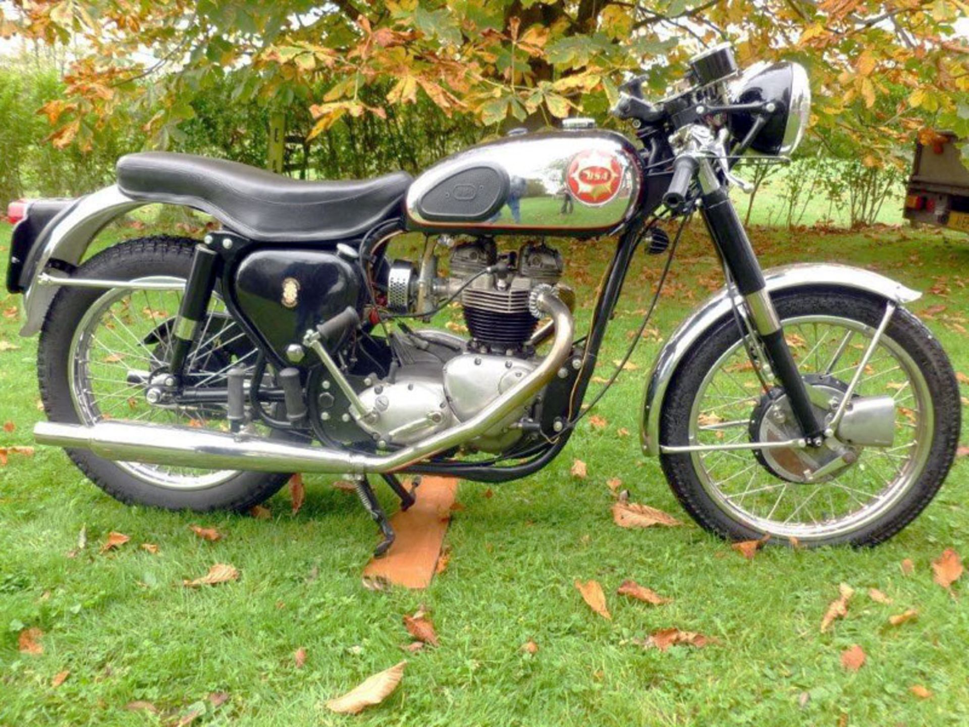 1957 TriBSA TR6