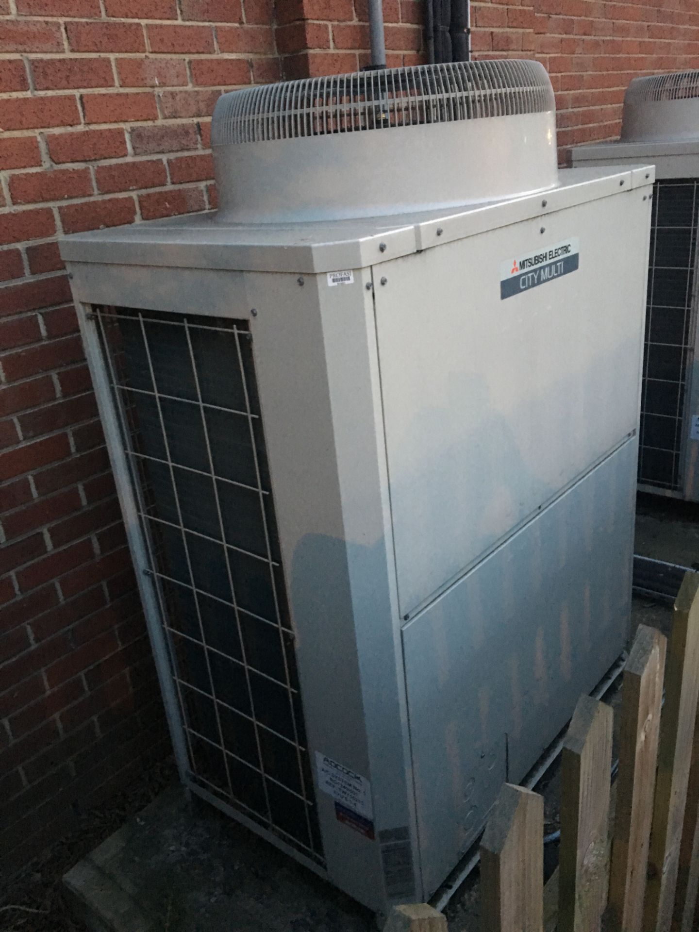 Mitsubishi Electric PUHY-P400YJM-A R410A air-conditioning outdoor unit, Serial No: 3YW03922 (2013)