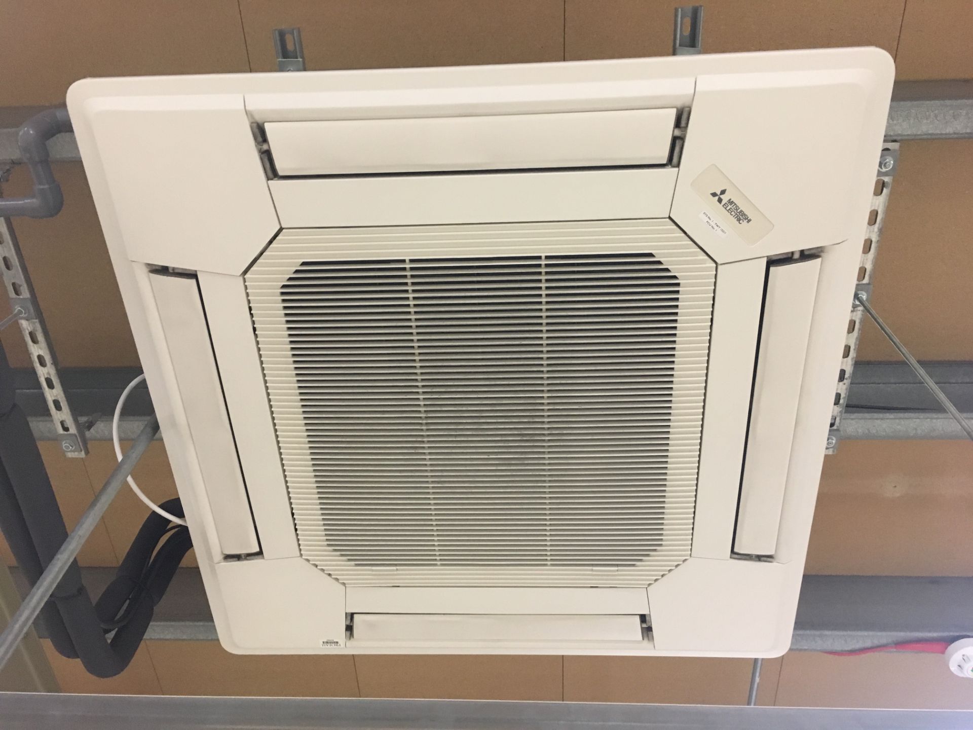 Mitsubishi Electric PUHY-P400YJM-A R410A air-conditioning outdoor unit, Serial No: 3YW03922 (2013) - Image 10 of 11