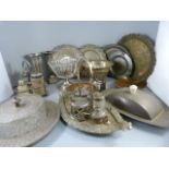 A small quantity of silverplated items to include condiment pots