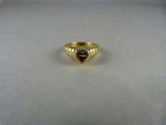 A 9ct Gold Amethyst heart ring