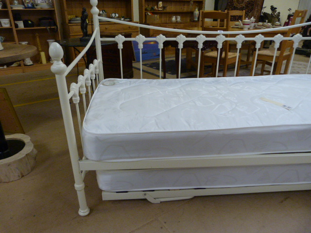 A White metal framed Day Bed with mattress under - Image 2 of 2