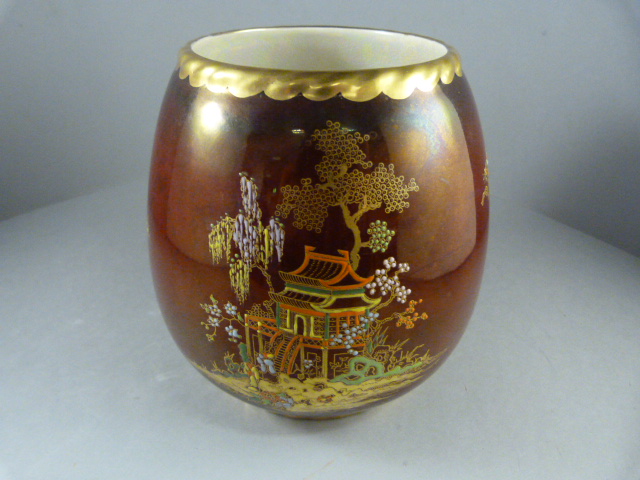 A Carlton Ware Rouge Royale Pagoda design vase (13cm) along with one other (29cm) - Image 2 of 3