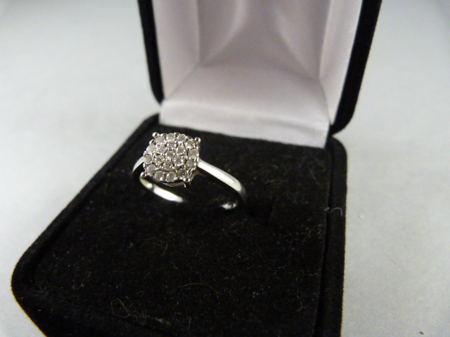 A 9ct White Gold diamond Cluster Ring - Size N - Image 2 of 3
