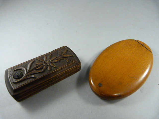 An oak match striker with hidden compartment and a Treen pocket mirror in oval form - Image 2 of 2