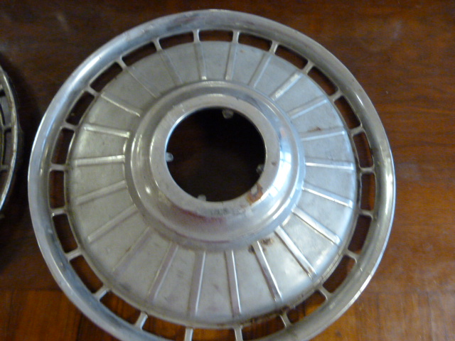 A Set of four Hub Caps from a Ford Zodiac/Corsair 1 missing the badge - 14 inch diameter - Image 3 of 4