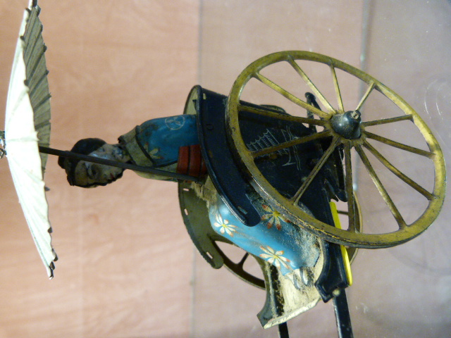 Lehmann clockwork painted tinplate Masuyama rickshaw (773). Length approx. 18cm, height approx. - Image 4 of 9