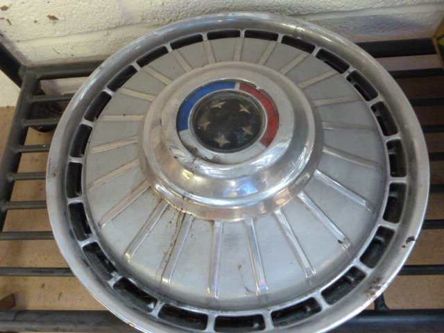 A Set of four Hub Caps from a Ford Zodiac/Corsair 1 missing the badge - 14 inch diameter - Image 5 of 5