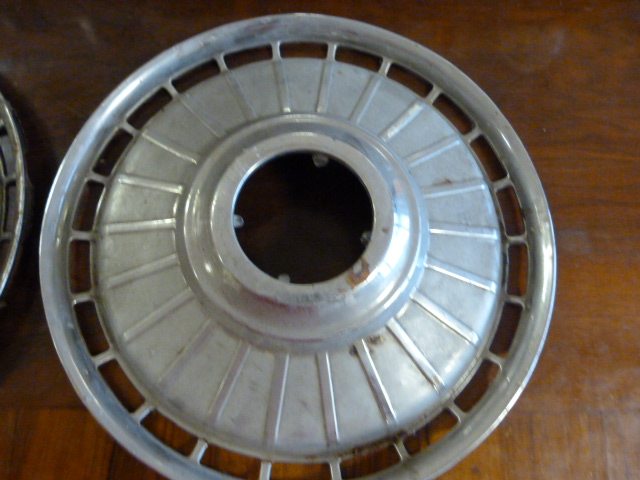 A Set of four Hub Caps from a Ford Zodiac/Corsair 1 missing the badge - 14 inch diameter - Image 3 of 5