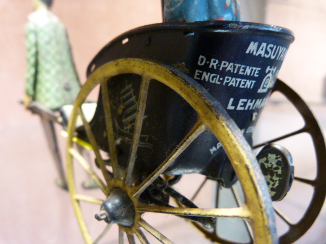 Lehmann clockwork painted tinplate Masuyama rickshaw (773). Length approx. 18cm, height approx. - Image 6 of 9