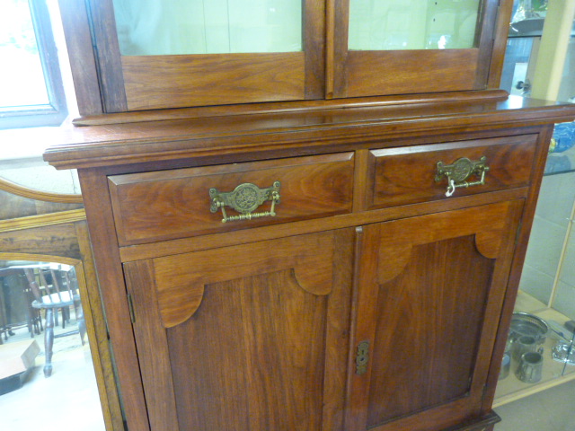 A Small mahogany dresser with glass cabinet over - Image 2 of 3